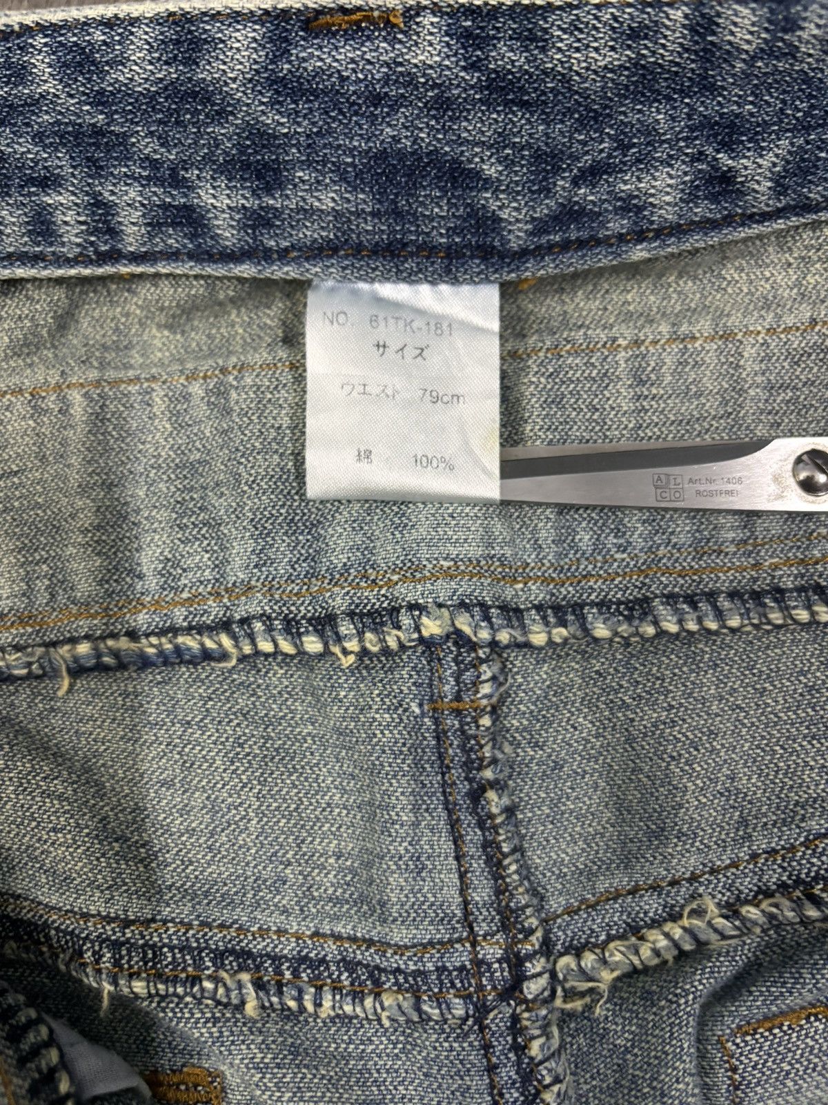 Japanese Brand Vintage Japanese Brand TDR Double Waist Distressed Jeans Size US 31 - 16 Thumbnail
