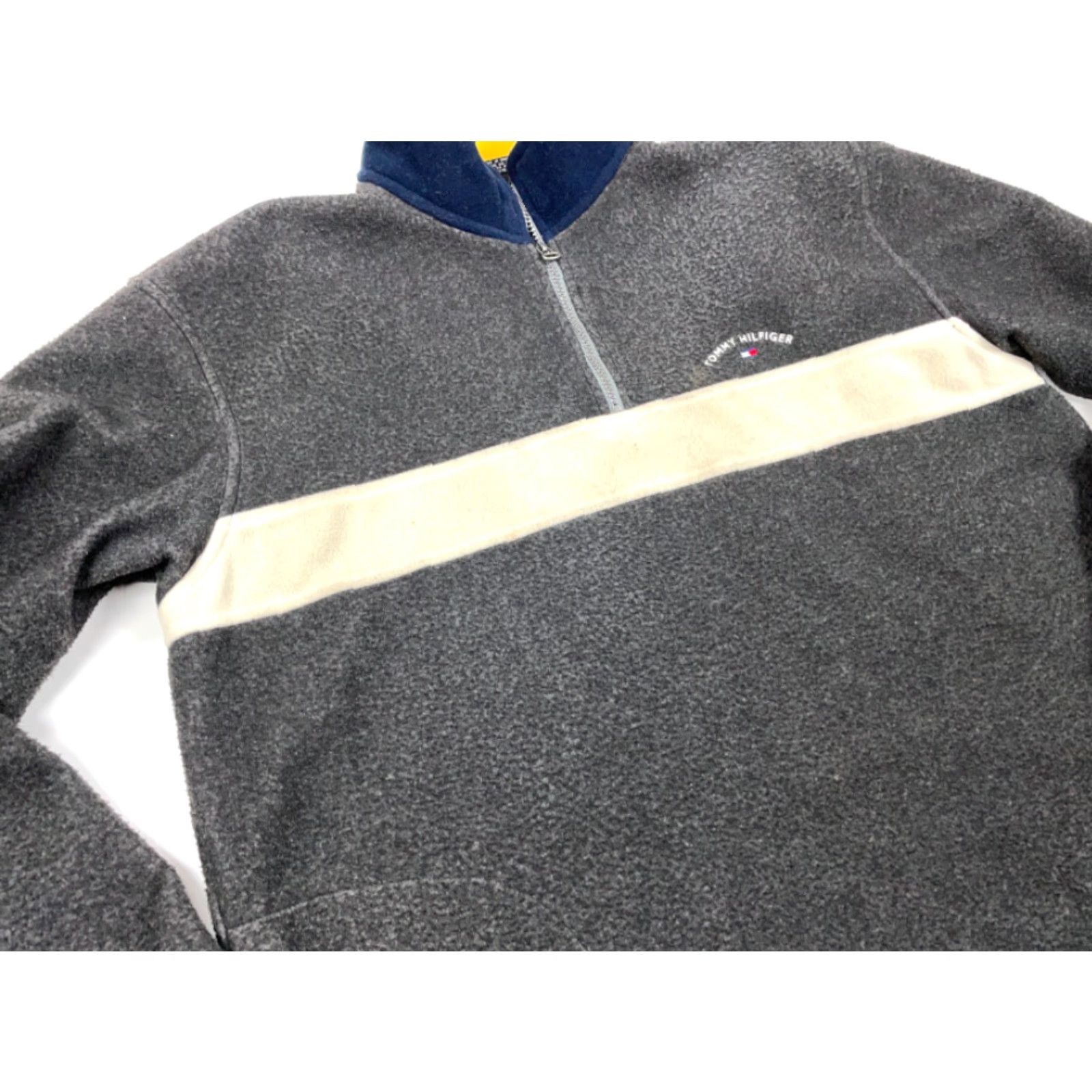 Tommy Hilfiger VINTAGE Tommy Hilfiger Gray 1/4 Zip Pullover Fleece Adult XL Embroidered Spell Out Jacket Men Regular Gray 90s Hipster Retro Casual Zip Size US XL / EU 56 / 4 - 5 Thumbnail