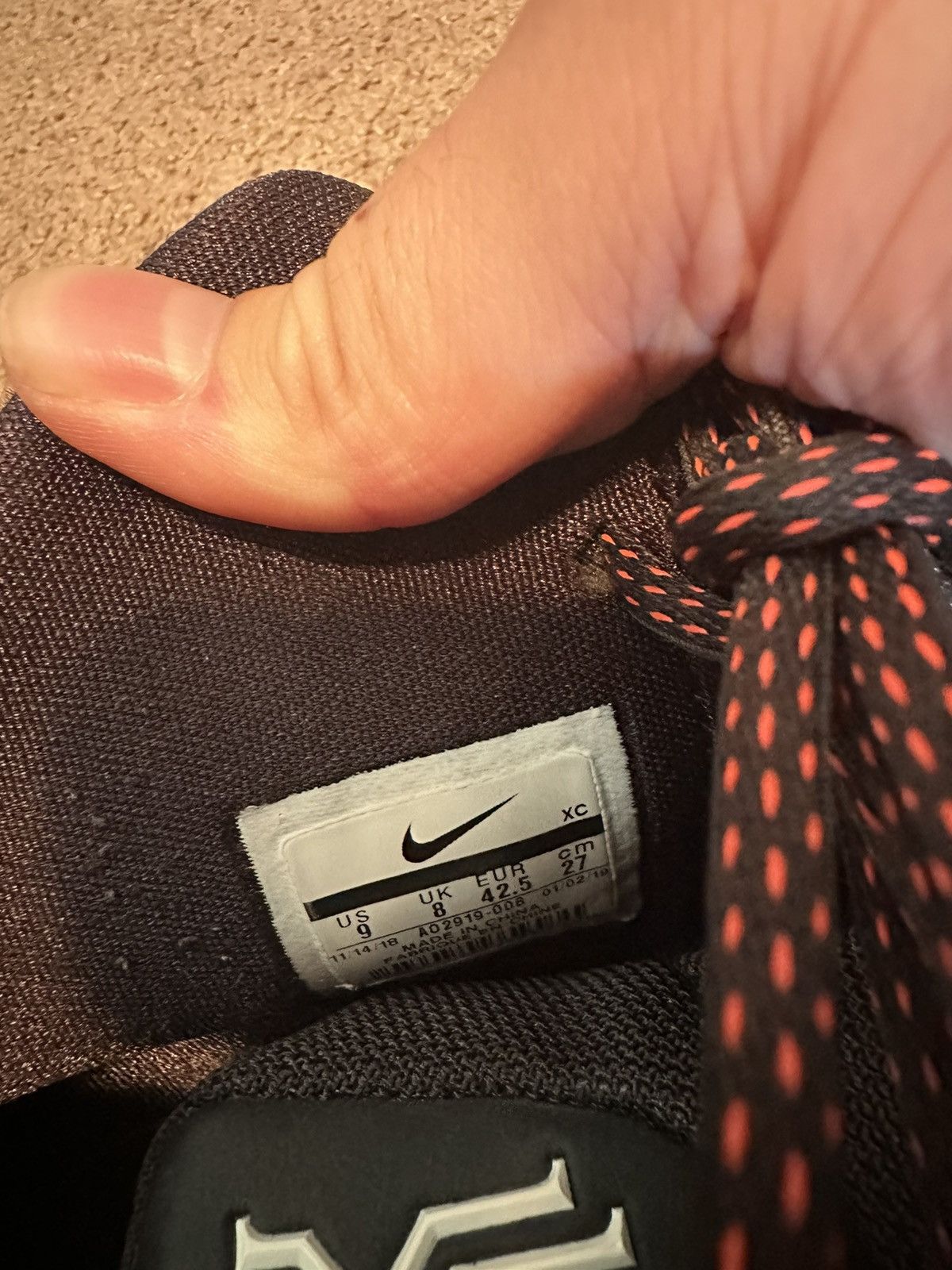 Nike Nike Kyrie 5 “Friends” Size US 9 / EU 42 - 4 Thumbnail