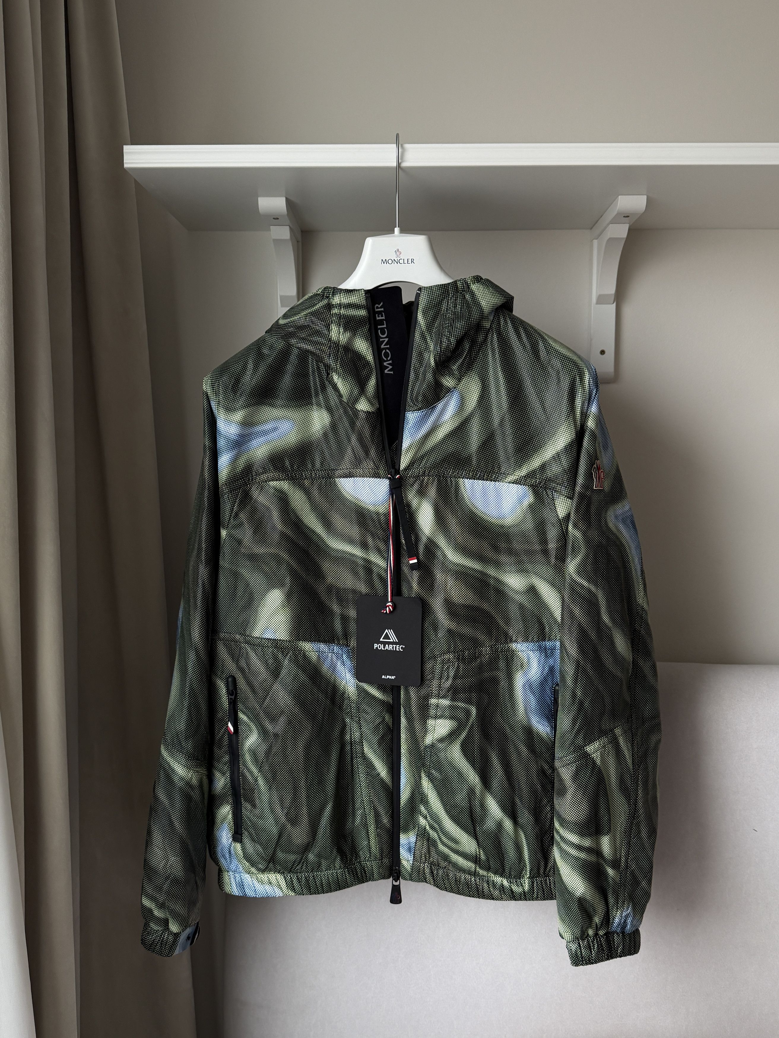 Moncler Moncler Grenoble jacket Size US L / EU 52-54 / 3 - 2 Thumbnail