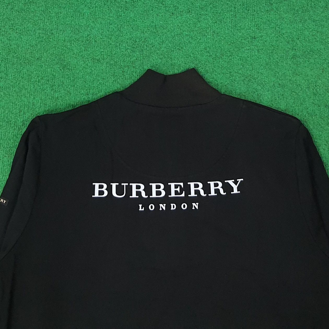 Burberry Vintage Burberry Custom Logo Half Zipper Sweatshirt C247N16 Size M / US 6-8 / IT 42-44 - 2 Thumbnail