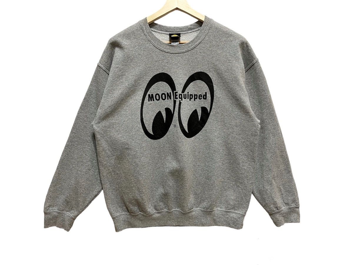 Japanese Brand Vintage 90s MOONEYES Big Logo Crewneck Sweatshirt Size L Size US L / EU 52-54 / 3 - 17 Thumbnail