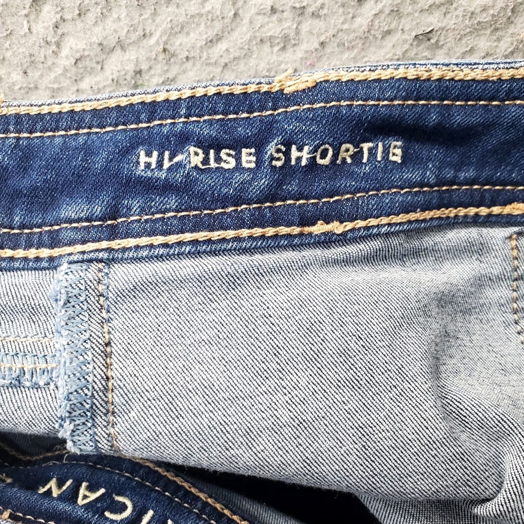 American Eagle Outfitters American Eagle Outfitters Cut-Off Women Size 4 Blue Denim Cotton Hi-Rise Stretch Frayed Hem Womens Size 4 Blue Denim Cotton Stretch Cut-Off Size 27" / US 4 / IT 40 - 6 Thumbnail