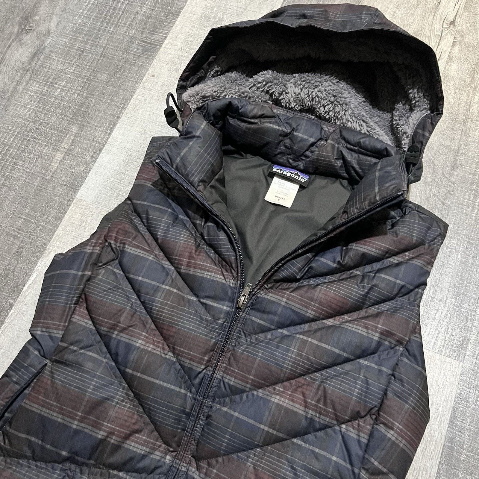 Patagonia Patagonia Down With It Vest Women Size Small Puffer Jacket Size S / US 4 / IT 40 - 3 Thumbnail