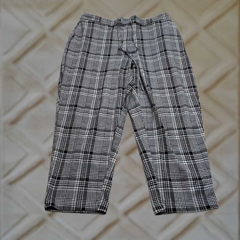 Vintage Ava & Viv Ankle Pants Womens 1X Gray Plaid Soft Stretch Pockets Drawstring 36x25 Size 40" / US 18 - 1 Thumbnail