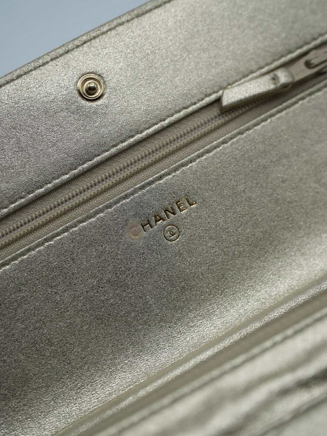 Chanel Timeless Chanel Pagoda Flap Square Mini Bag Quilted Leather Size ONE SIZE - 9 Thumbnail
