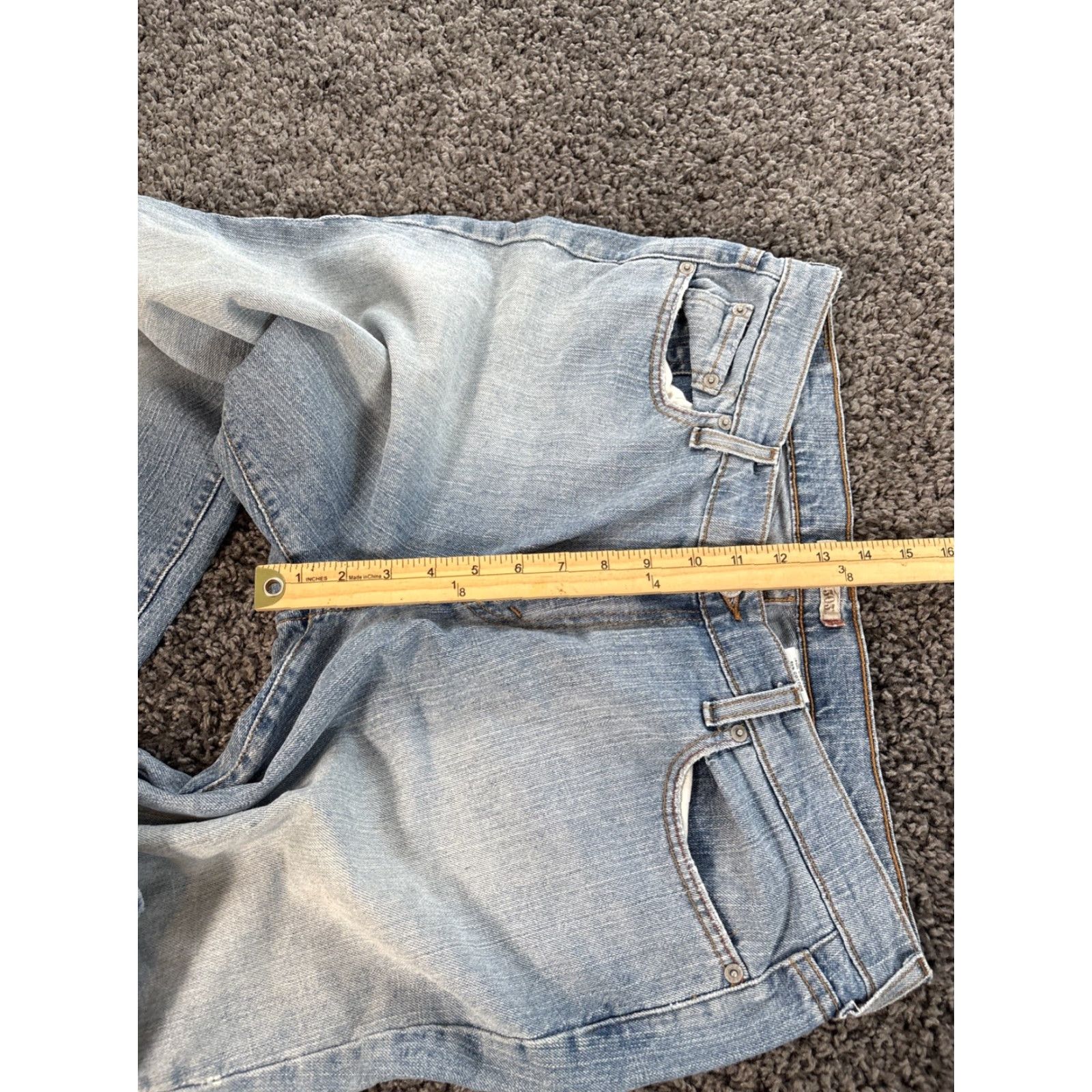 Levi's VINTAGE Levi's 505 Jeans Womens 14M 36x31 Blue Light Wash 90s Denim Straight 5-Pocket Womens Boys Girls? Size 36" / US 14 / IT 50 - 5 Thumbnail