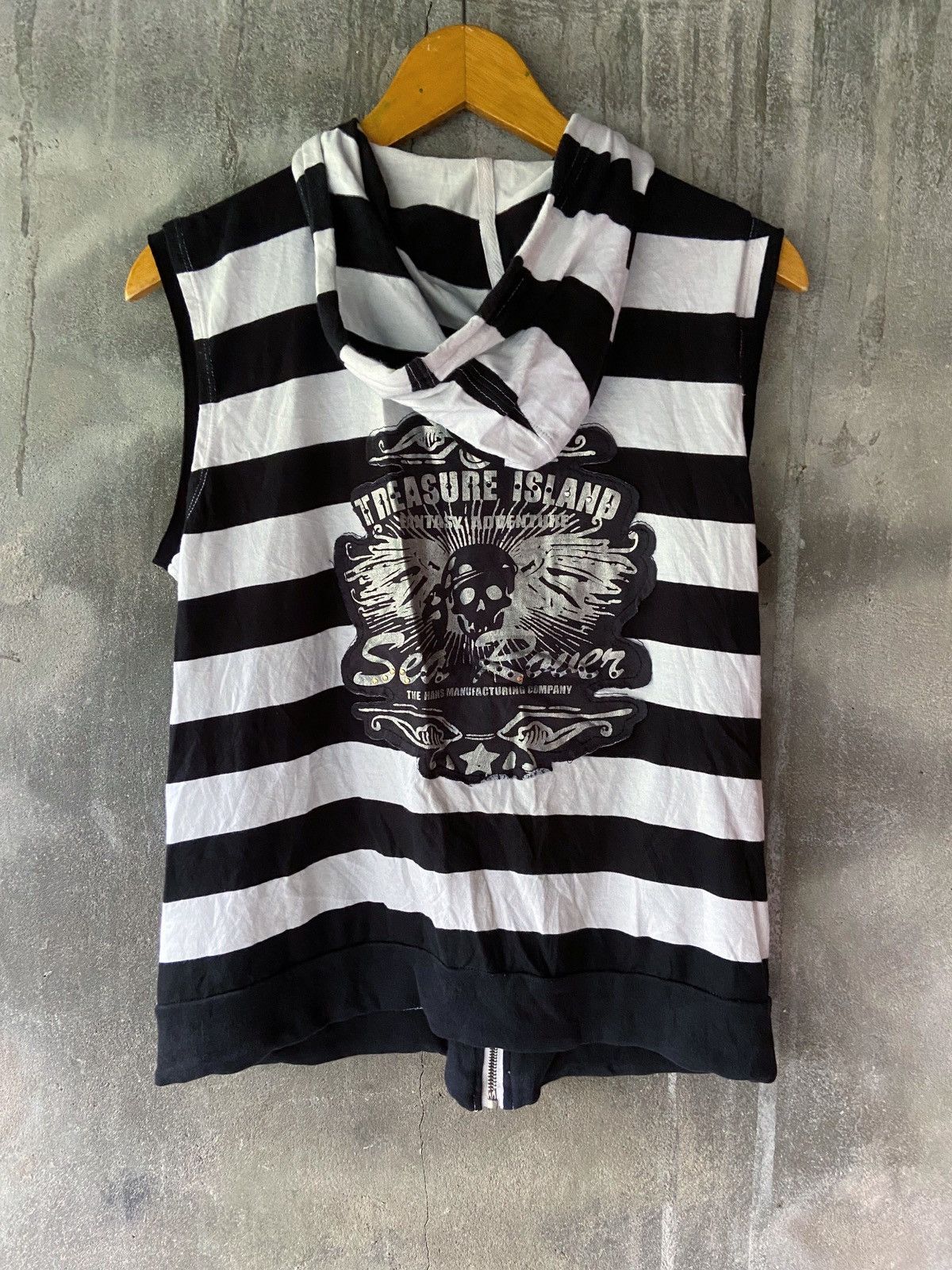 Japanese Brand TREASURE ISLAND SEA ROVER PUNK ZIP HOODIE STYLE Size US S / EU 44-46 / 1 - 2 Thumbnail