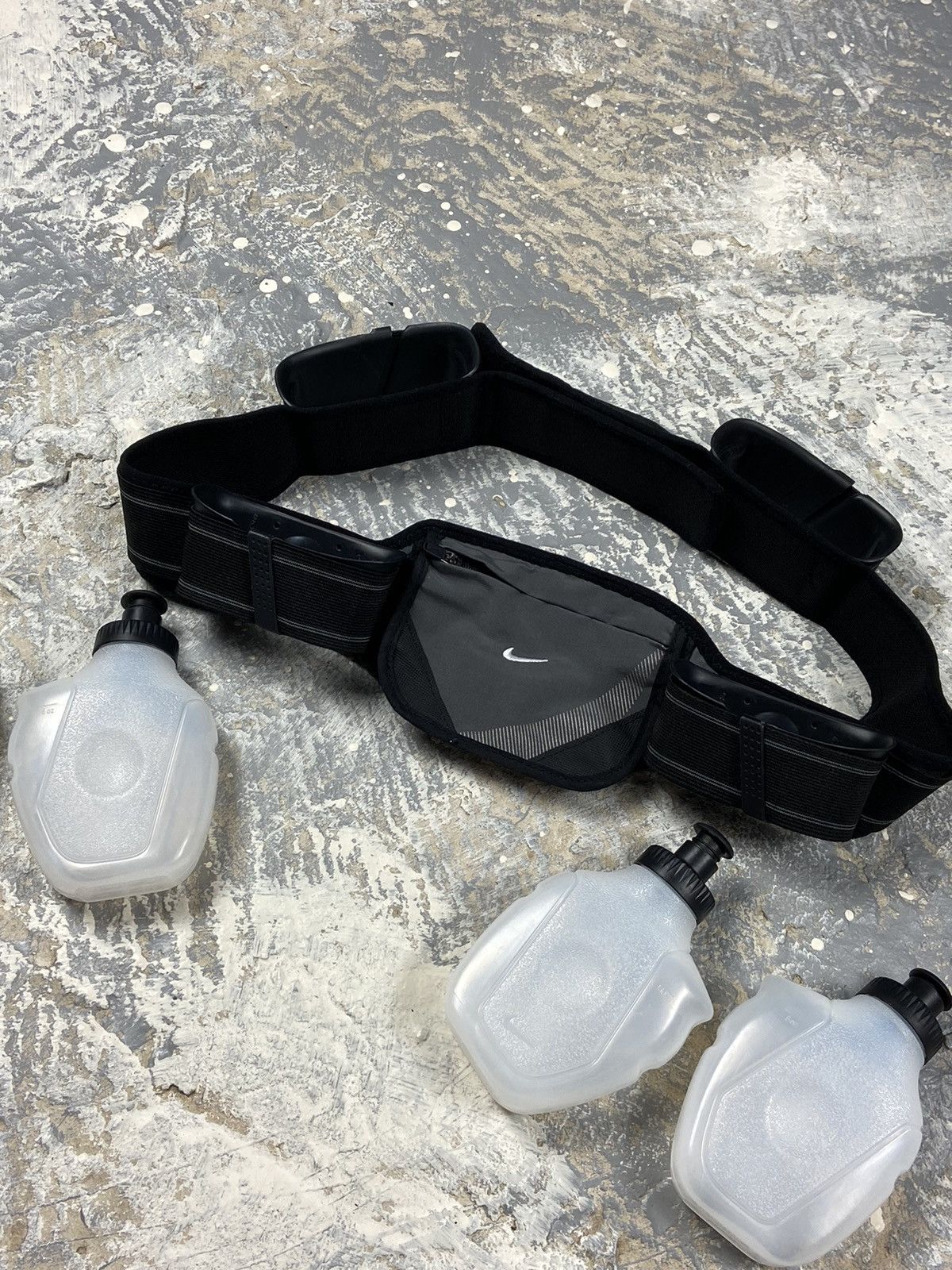 Nike Vintage Nike sports belt with four water bottles Size ONE SIZE - 7 Thumbnail