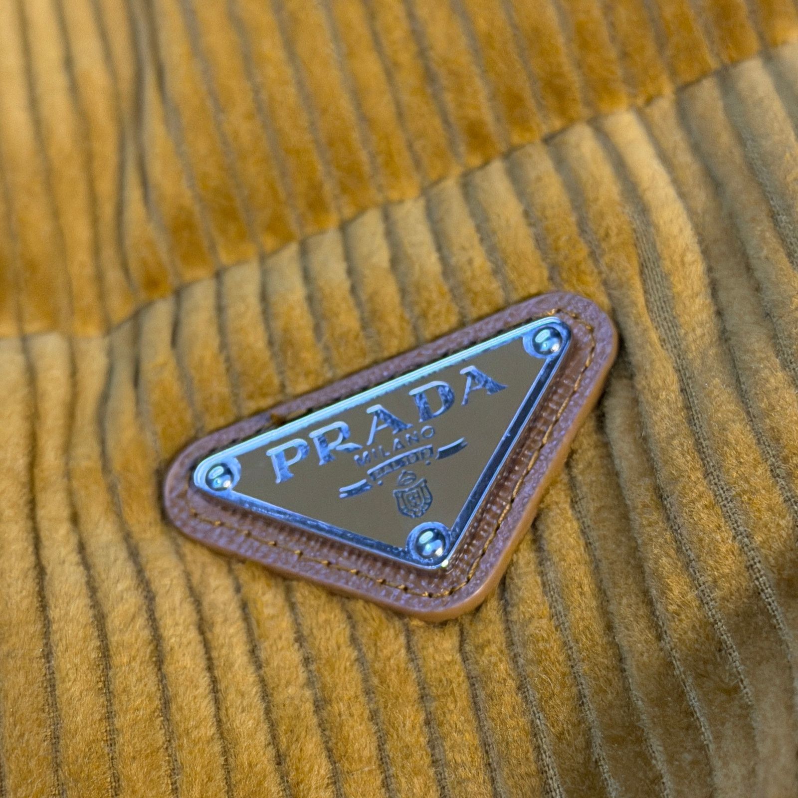 Prada Prada Corduroy Puffer Vest Size US M / EU 48-50 / 2 - 3 Thumbnail