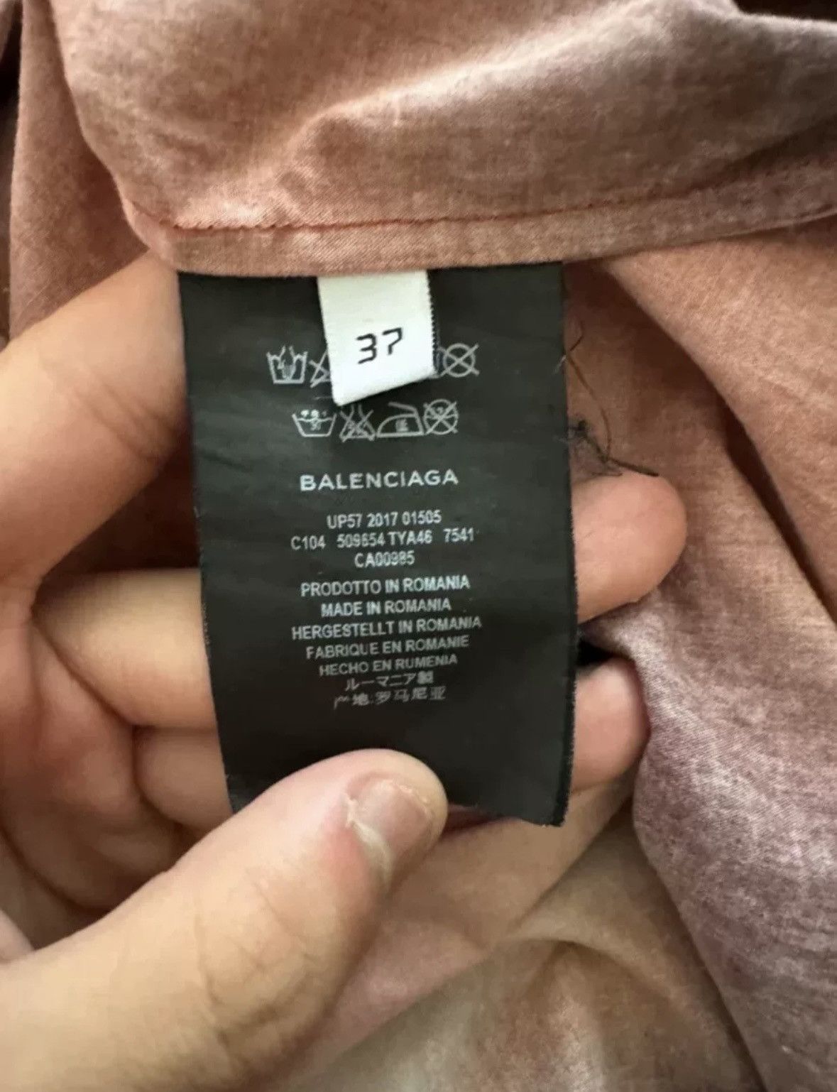 Balenciaga Balenciaga 18ss bfrnd shirt Size US L / EU 52-54 / 3 - 7 Thumbnail