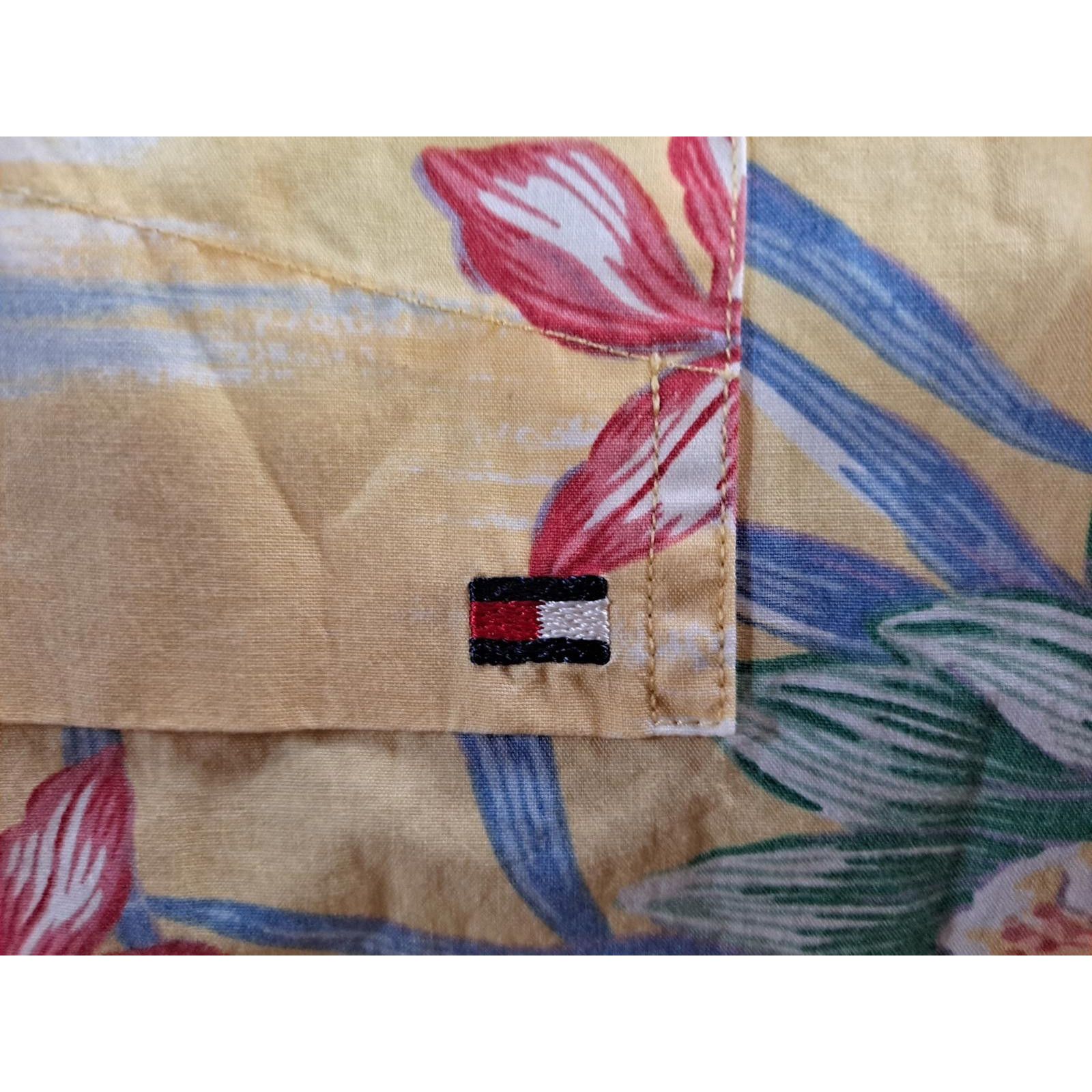 Tommy Hilfiger Tommy Hilfiger Flowered Hawaiian Shirt Yellow and Red Size US M / EU 48-50 / 2 - 2 Thumbnail