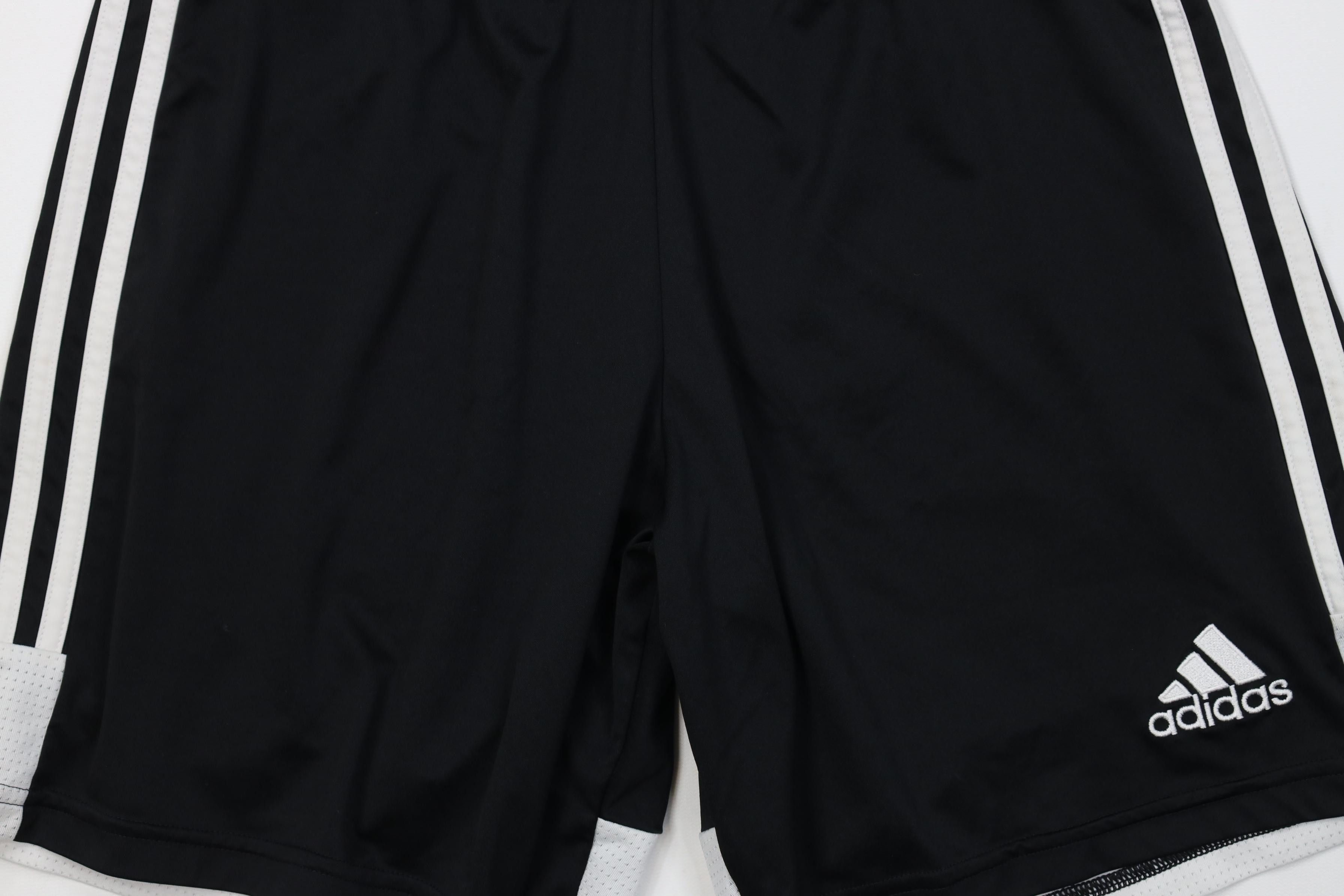 Adidas Vintage Y2K Adidas Above Knee Running Jogging Soccer Shorts Size US 32 / EU 48 - 3 Thumbnail