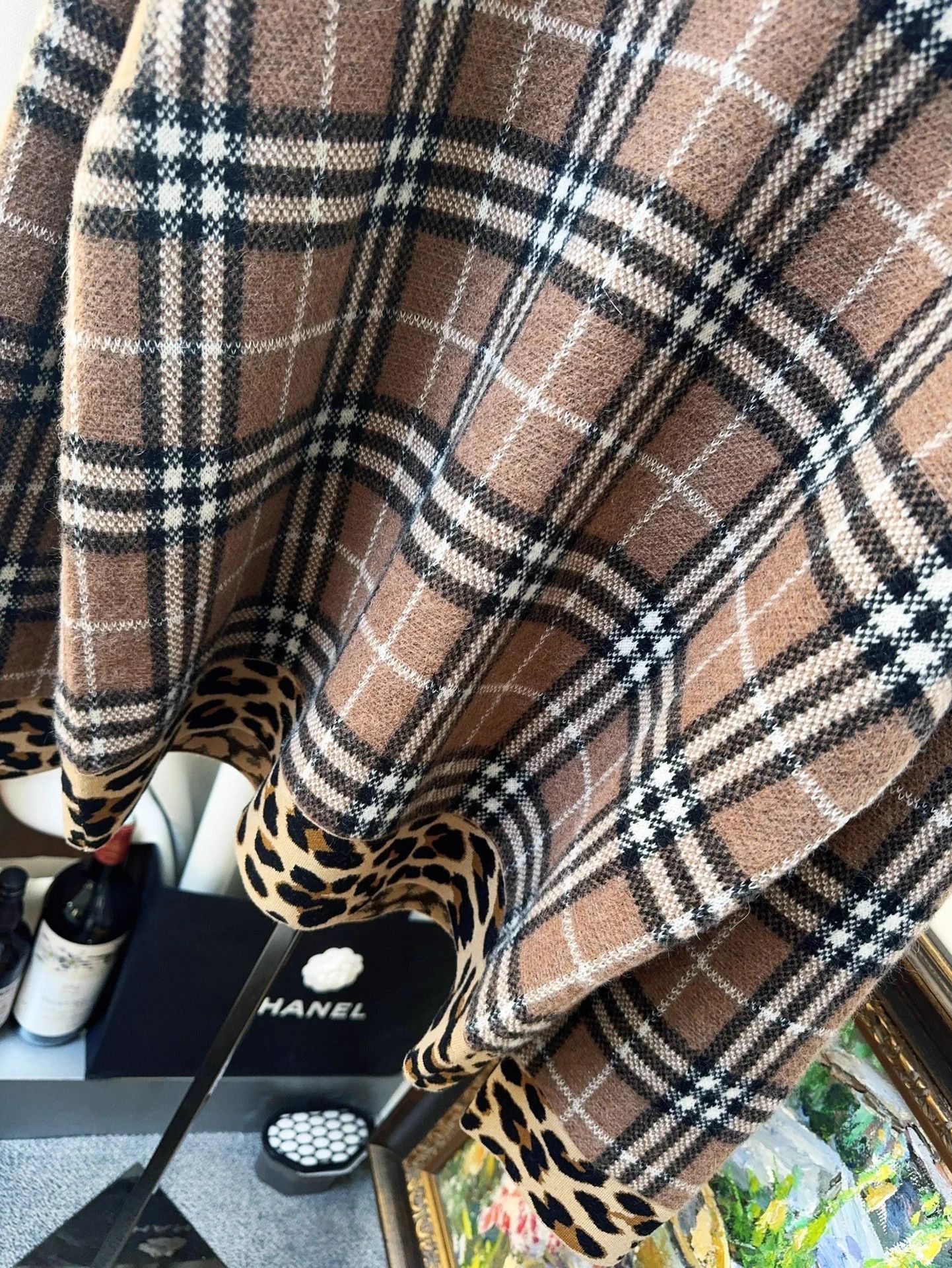 Burberry Burberry Check Leopard Trim V-neck Knit Sweater L Size L / US 10 / IT 46 - 3 Thumbnail