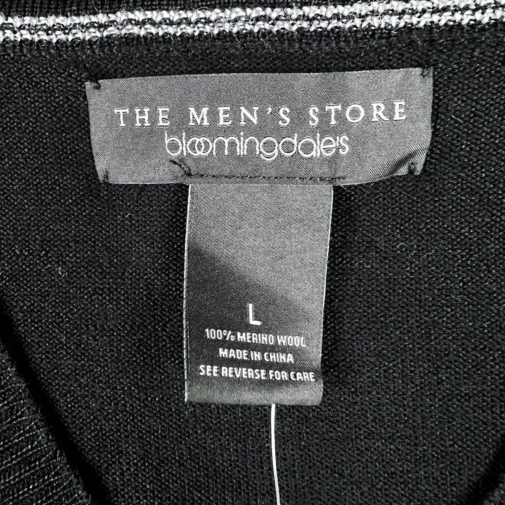 Bloomingdale's VINTAGE Bloomingdales The Mens Store Black Merino Wool V-Neck Sweater Men Large Size US L / EU 52-54 / 3 - 6 Thumbnail
