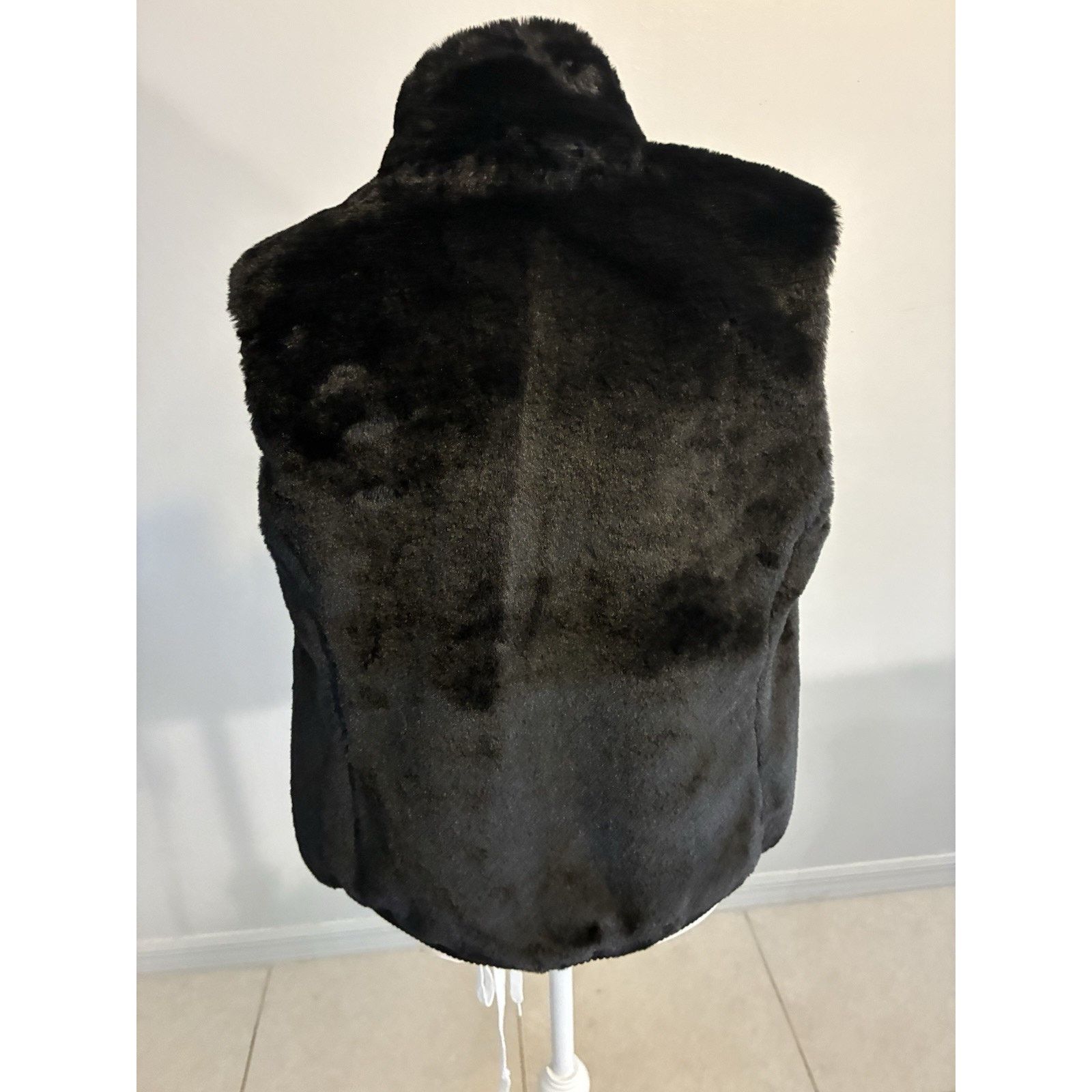 Talbots NEW Talbots Faux Fur Vest S Black Sleeveless Luxury Minimal Size S / US 4 / IT 40 - 11 Thumbnail