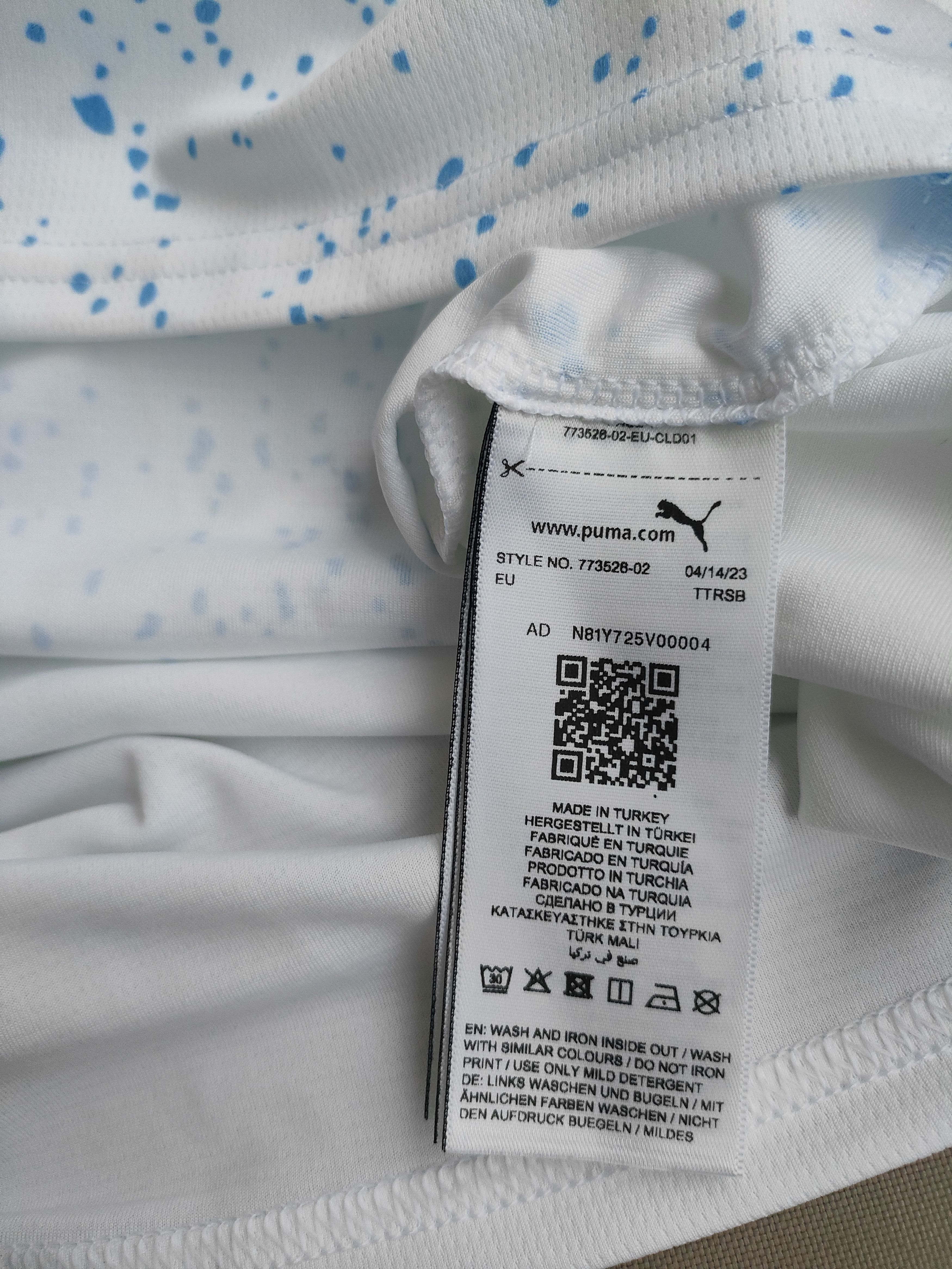 Puma Girona 2023/2024 away football shirt Size US L / EU 52-54 / 3 - 4 Thumbnail