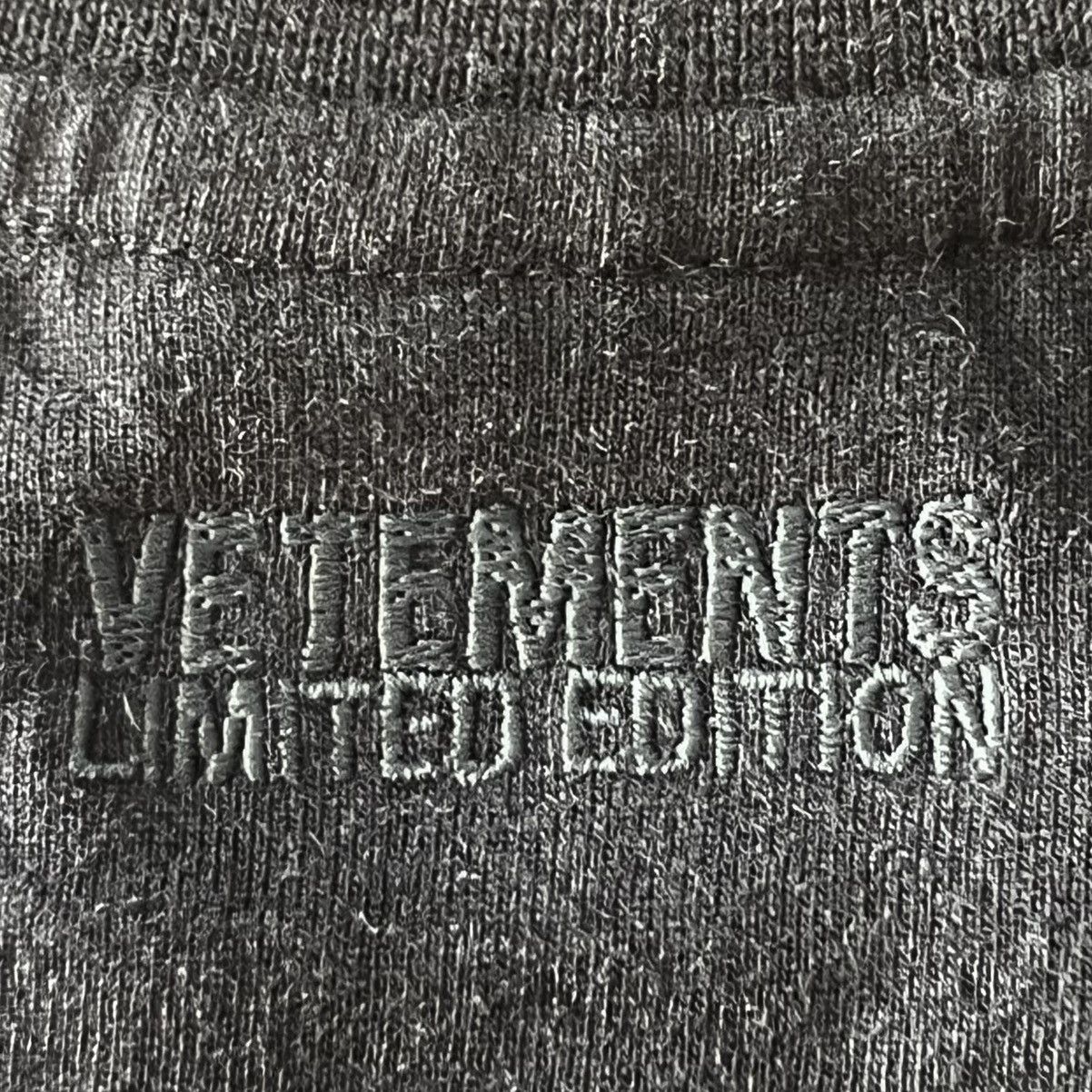 Vetements 🖤 KEEPING UP WITH THE GVASALIAS - F/W 2021 - OVERSIZED FIT Size US M / EU 48-50 / 2 - 13 Thumbnail