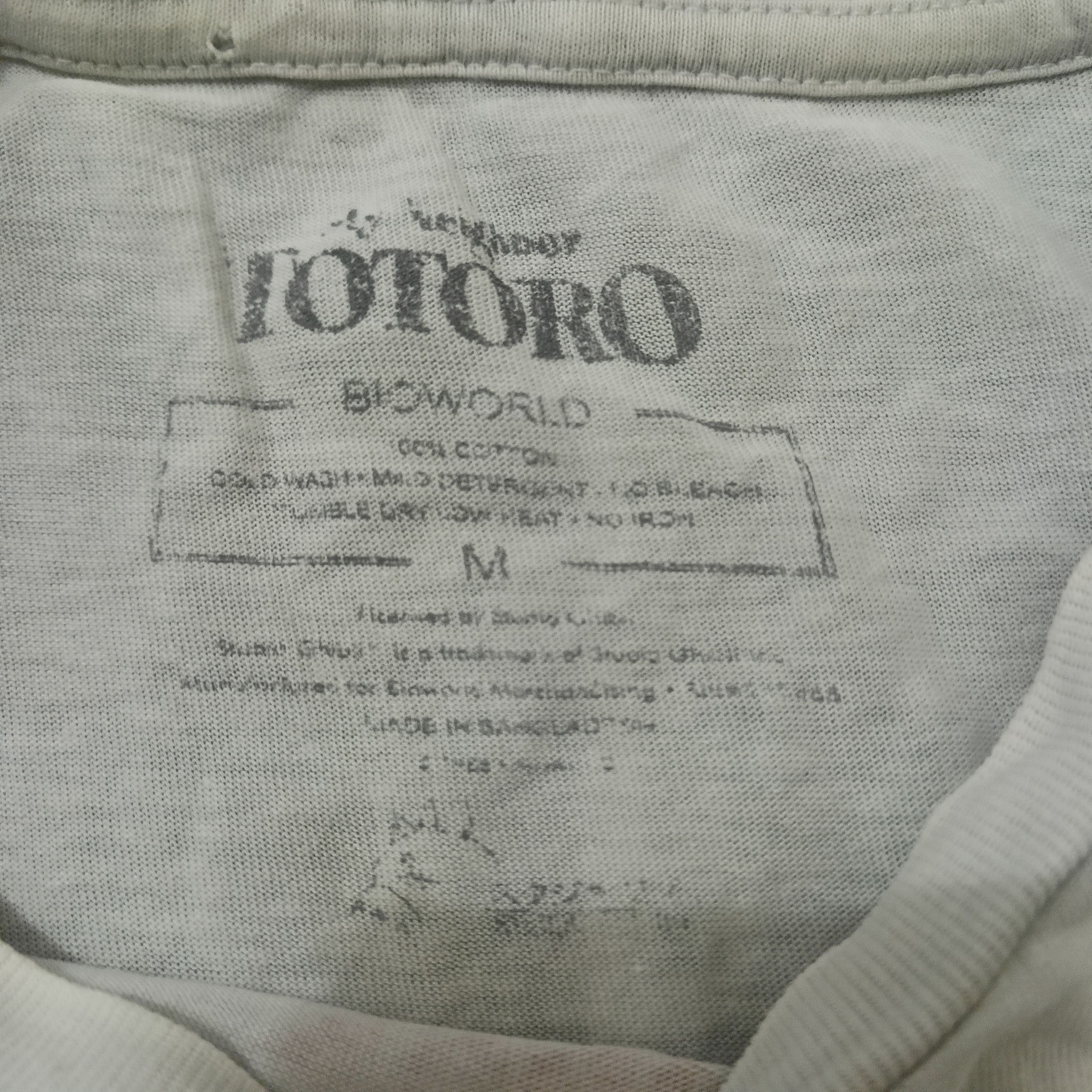 Anime VTG THRASHED Rare Japanese anima Totoro Distressed t shirt Size US M / EU 48-50 / 2 - 7 Thumbnail
