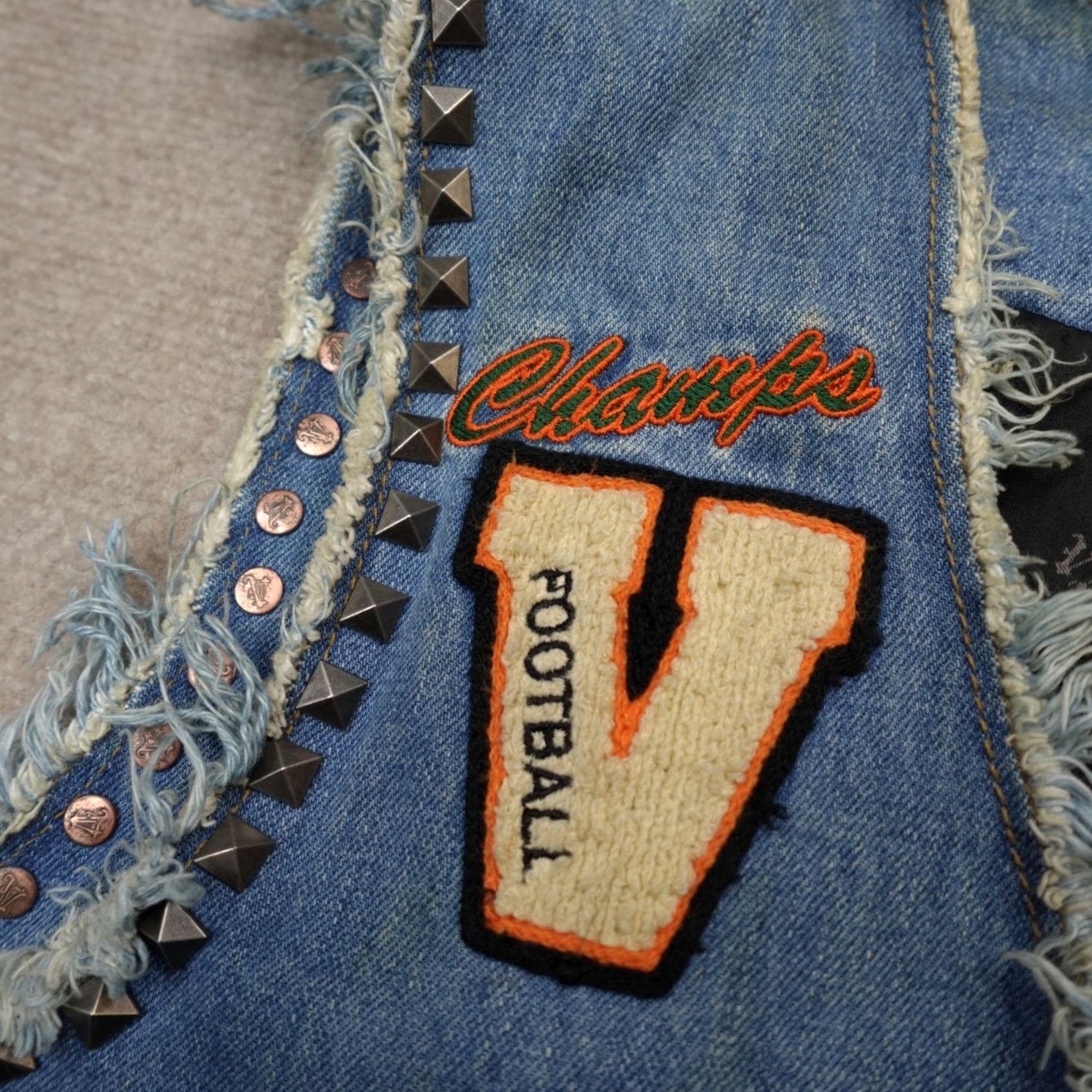 Doublet Valabasas Vest Jacket L Blue Denim Full Zip Double Sided Men Regular Size L Vest Denim Blue Full Zip Biker Style */} Size US L / EU 52-54 / 3 - 6 Thumbnail