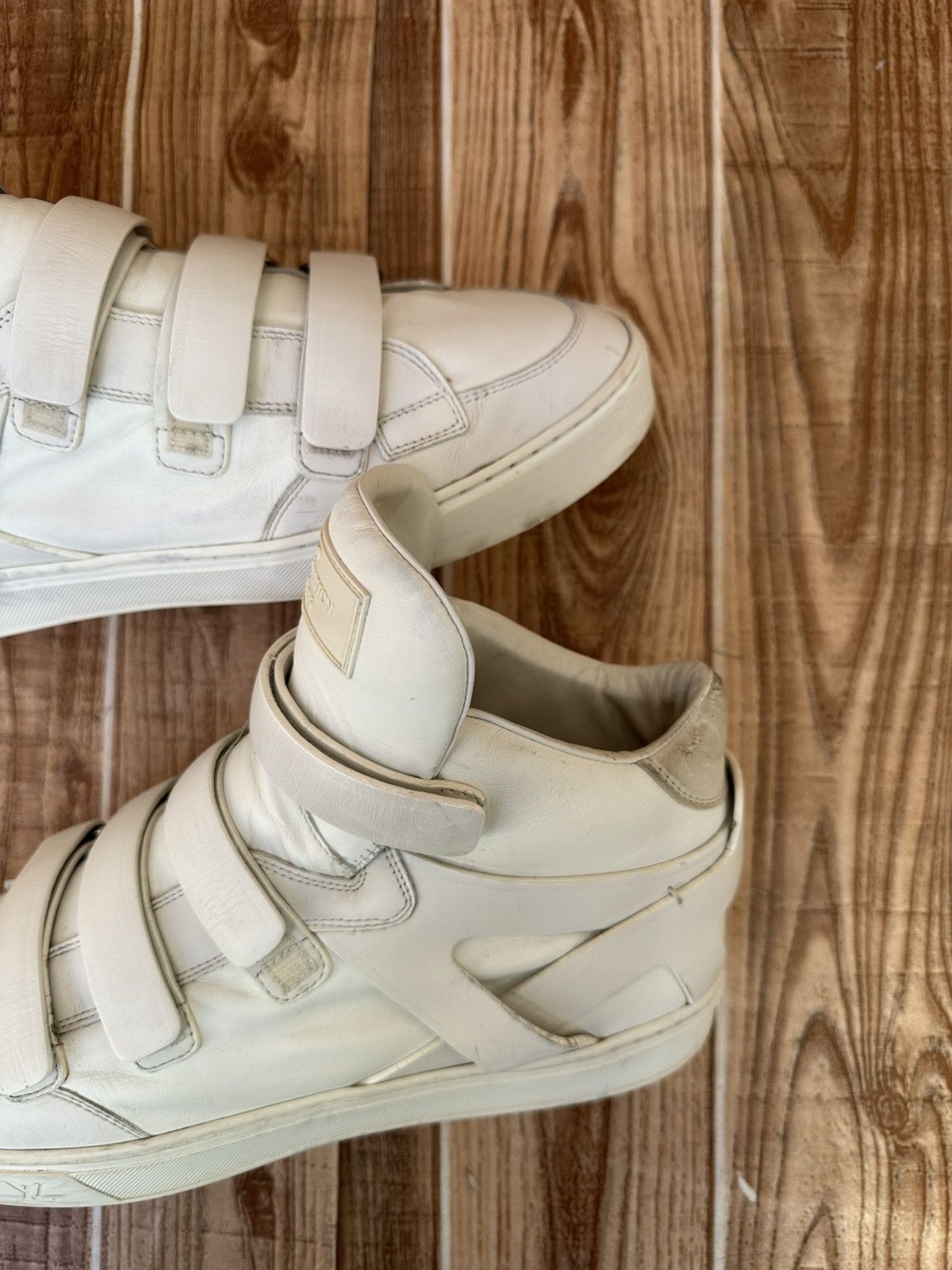 Louis Vuitton Louis Vuitton White Leather 4 Straps Boxing Sneaks Size US 11 / EU 44 - 11 Thumbnail