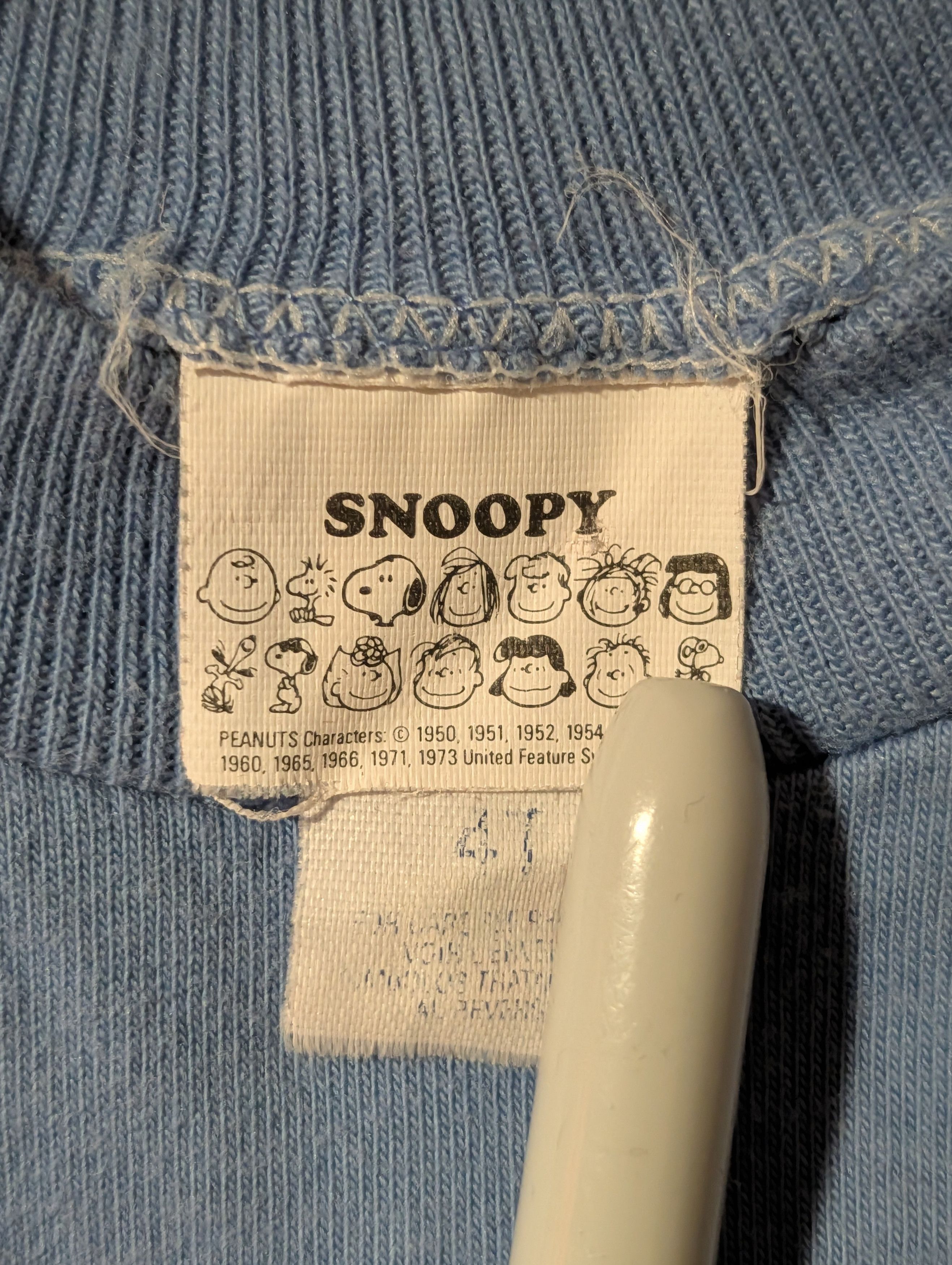 Peanuts Vintage 90s Snoopy Peanuts Beagle Gym Toddler 4T T-Shirt Size US M / EU 48-50 / 2 - 5 Thumbnail