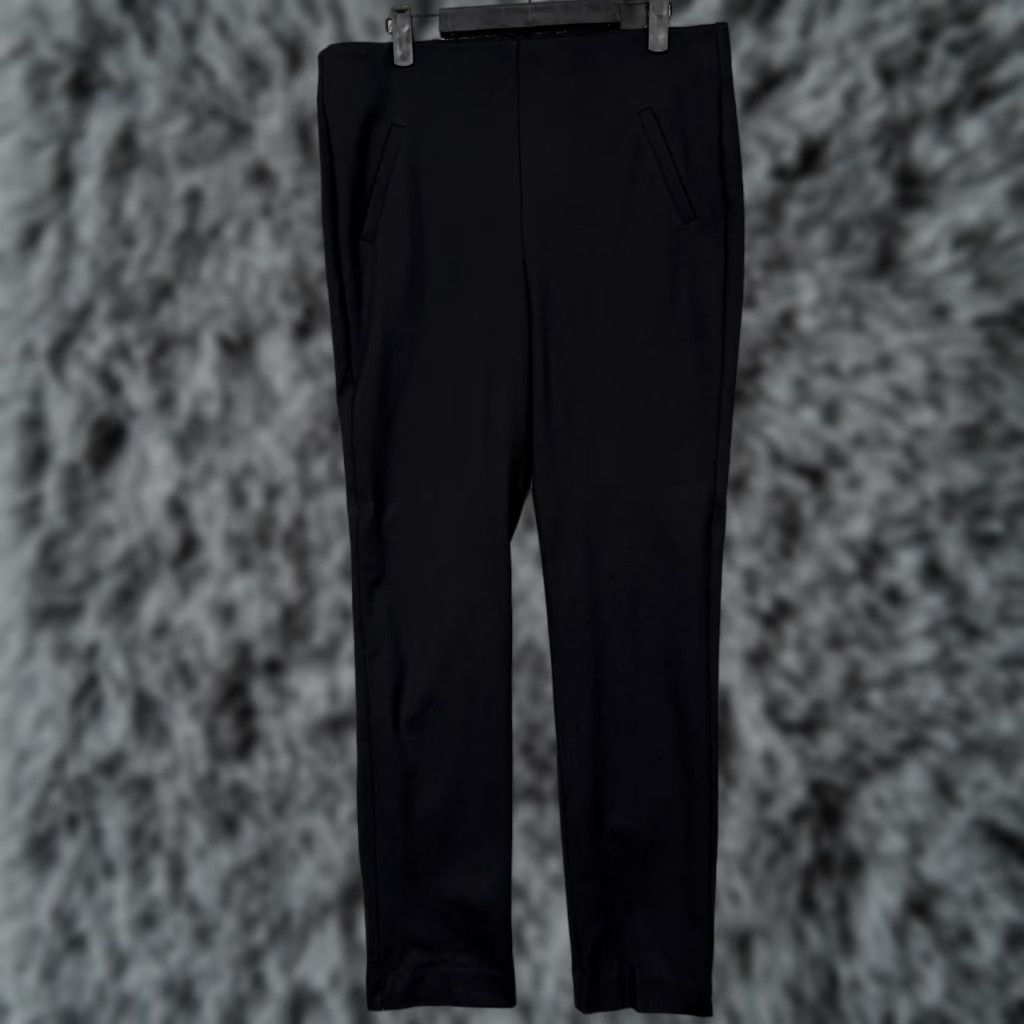Vintage Chico's Chicos Dress Pants Womens 1 Black Ponte Preppy Slimming Tapered Elastic Waist Pockets Flat Front Size 25" / US 0 / IT 36 - 1 Thumbnail