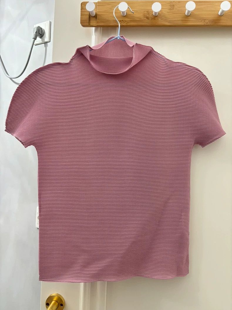 Issey Miyake issey miyake size:one size Pink high-neck short-sleeved sh Size XXS / US 00 / IT 34 - 2 Thumbnail