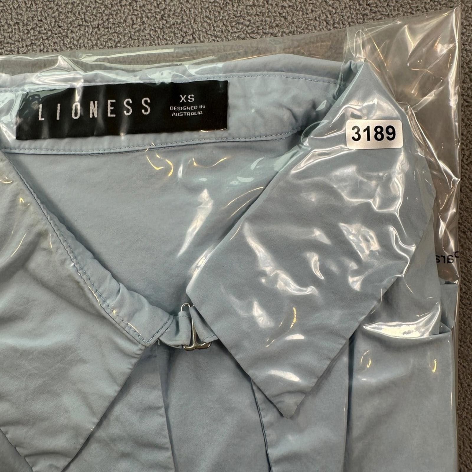 Lioness LIONESS Button Down Collared Shirt Women XS Blue Australia Size XS / US 0-2 / IT 36-38 - 7 Thumbnail