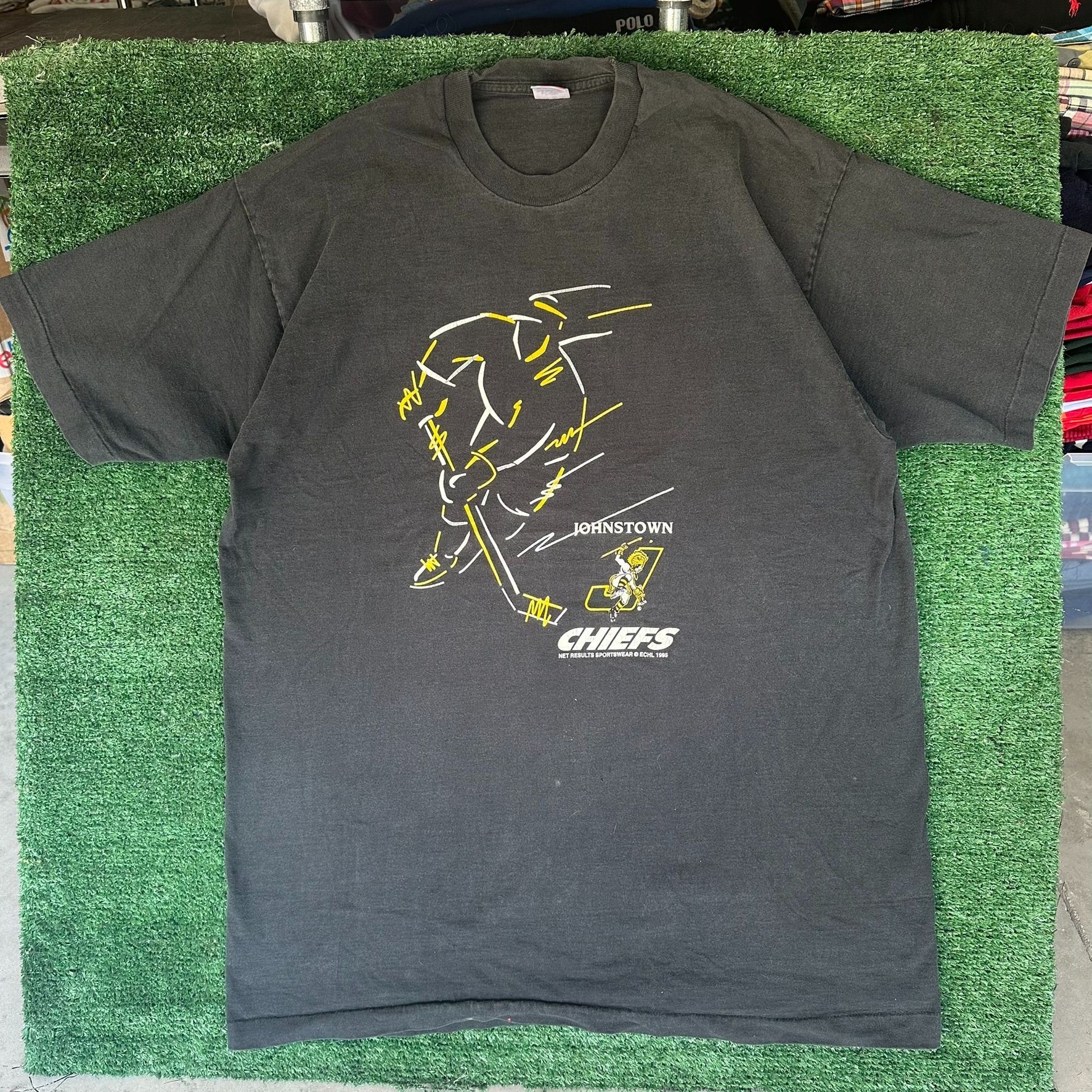 Fruit Of The Loom Vintage 90s ECHL Johnstown Chiefs Ice Hockey T-Shirt Single Size US XXL / EU 58 / 5 - 1 Thumbnail