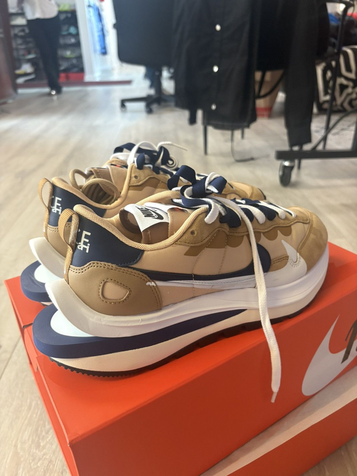 Nike BRAND NEW NIKE SACAI VAPORWAFFLES Size US 10.5 / EU 43-44 - 3 Thumbnail