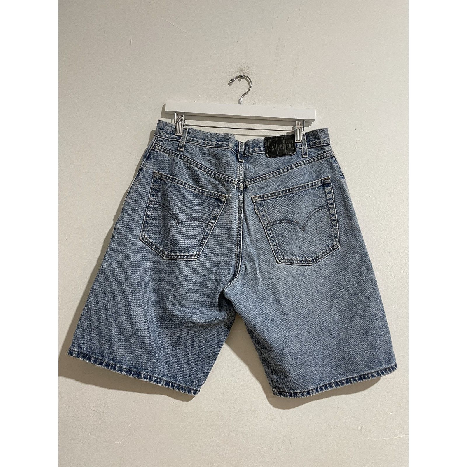 Levi's VINTAGE LEVIS SILVER TAB LOOSE JEAN SHORT SIZE 34 Size US 34 / EU 50 - 2 Thumbnail