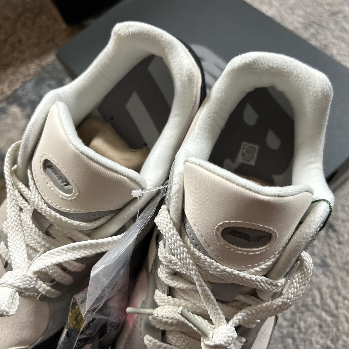 New Balance × The Basement M2002RBA BSMNT LONDON 2002R STONE GREY 3M REFLECTiVE Size US 8 / IT 38 - 10 Thumbnail