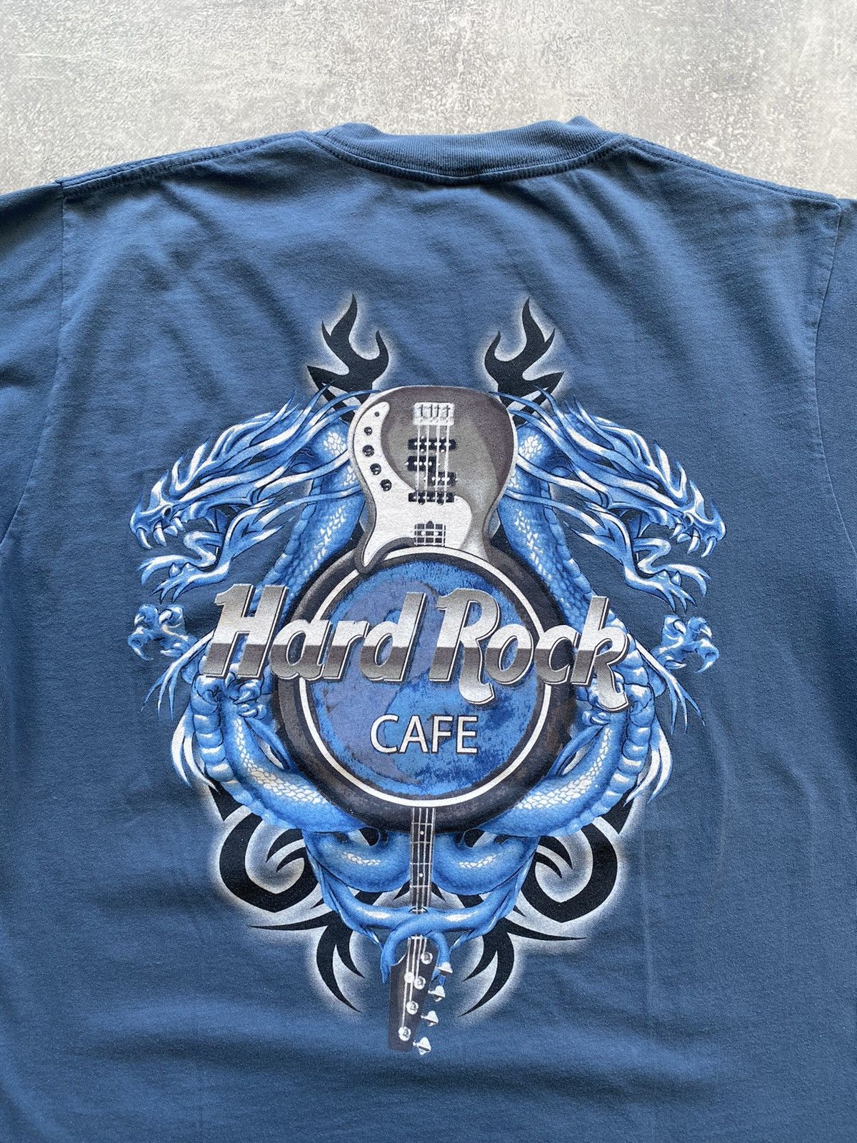 Japanese Brand × Vintage Vinatge Hard Rock Cafe 'Dragon' Tee Y2K Size US M / EU 48-50 / 2 - 3 Thumbnail