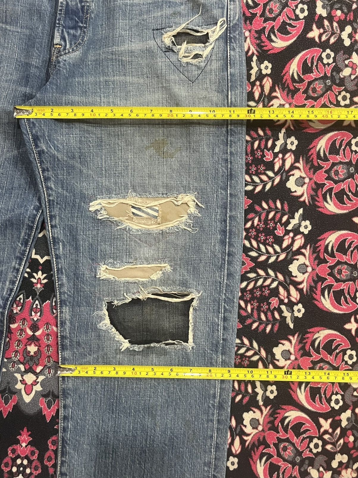 Levi's Vintage y2k Levi’s 501 Blue Washed Distressed Blowout Jeans Size US 32 / EU 48 - 17 Thumbnail
