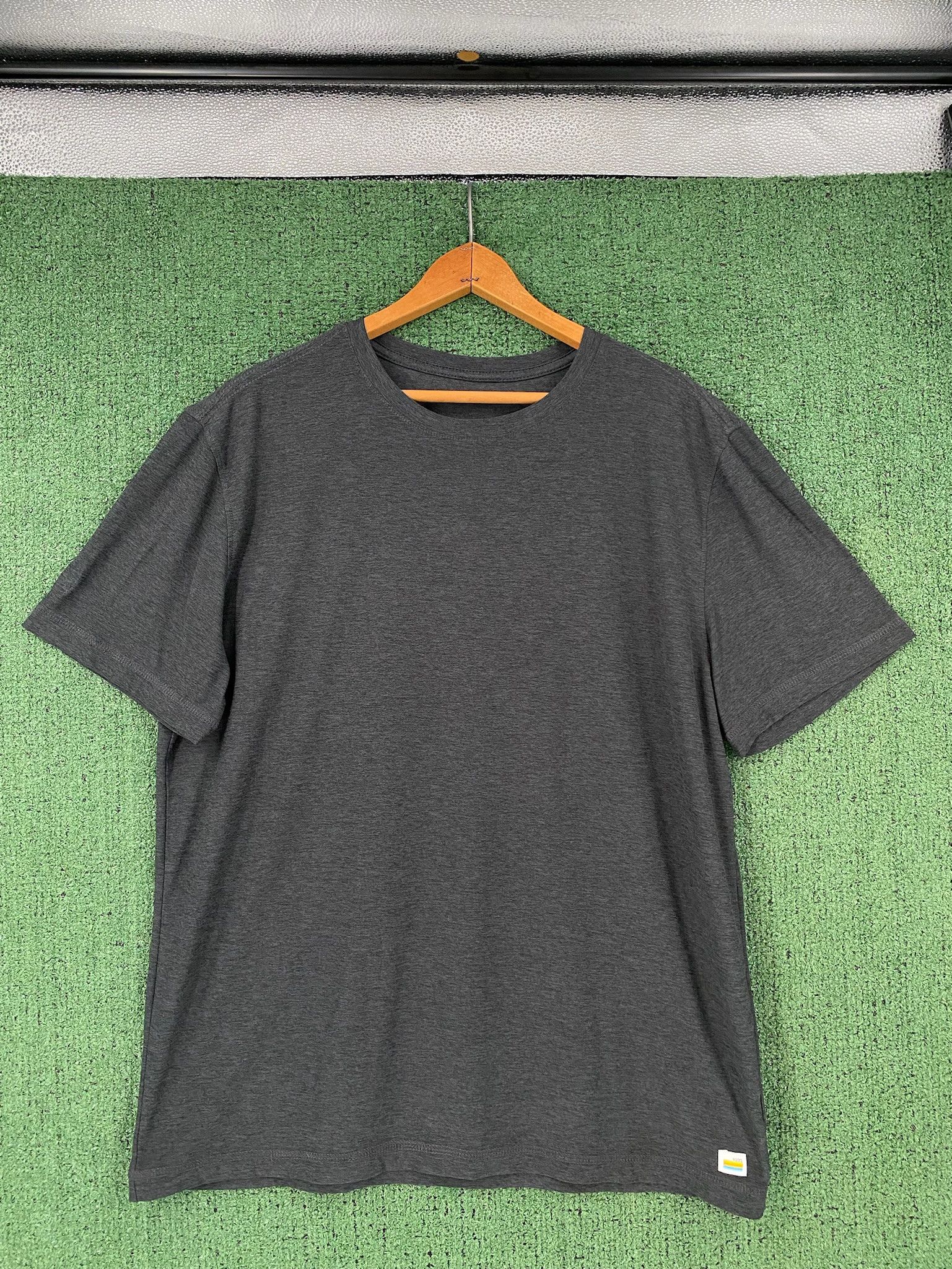 Vuori Vuori Strato Tech Heathered Charcoal Grey T-shirt Large Size US L / EU 52-54 / 3 - 2 Thumbnail