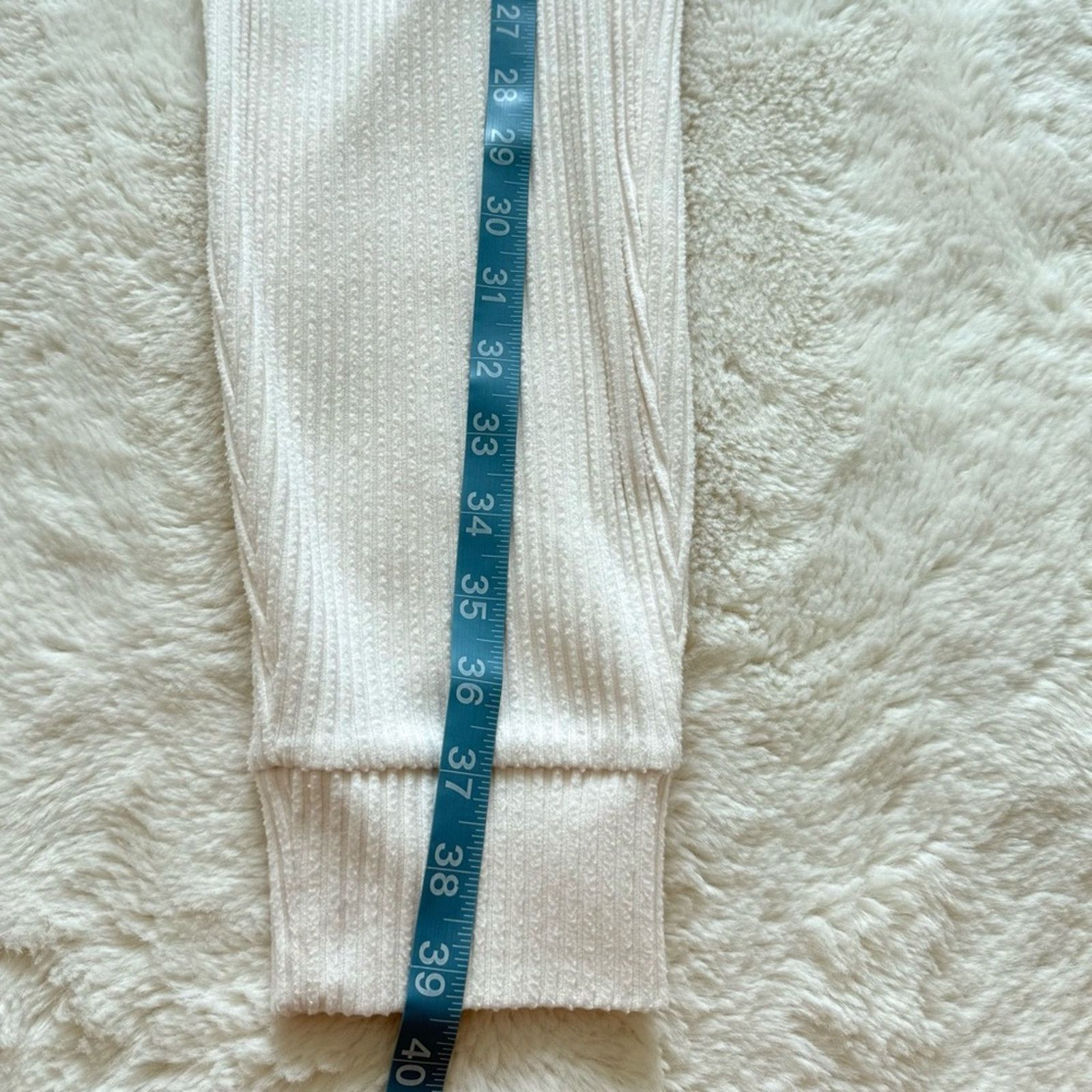Alo Yoga ALO Yoga women ivory sweatpants size S Size 28" / US 6 / IT 42 - 7 Thumbnail