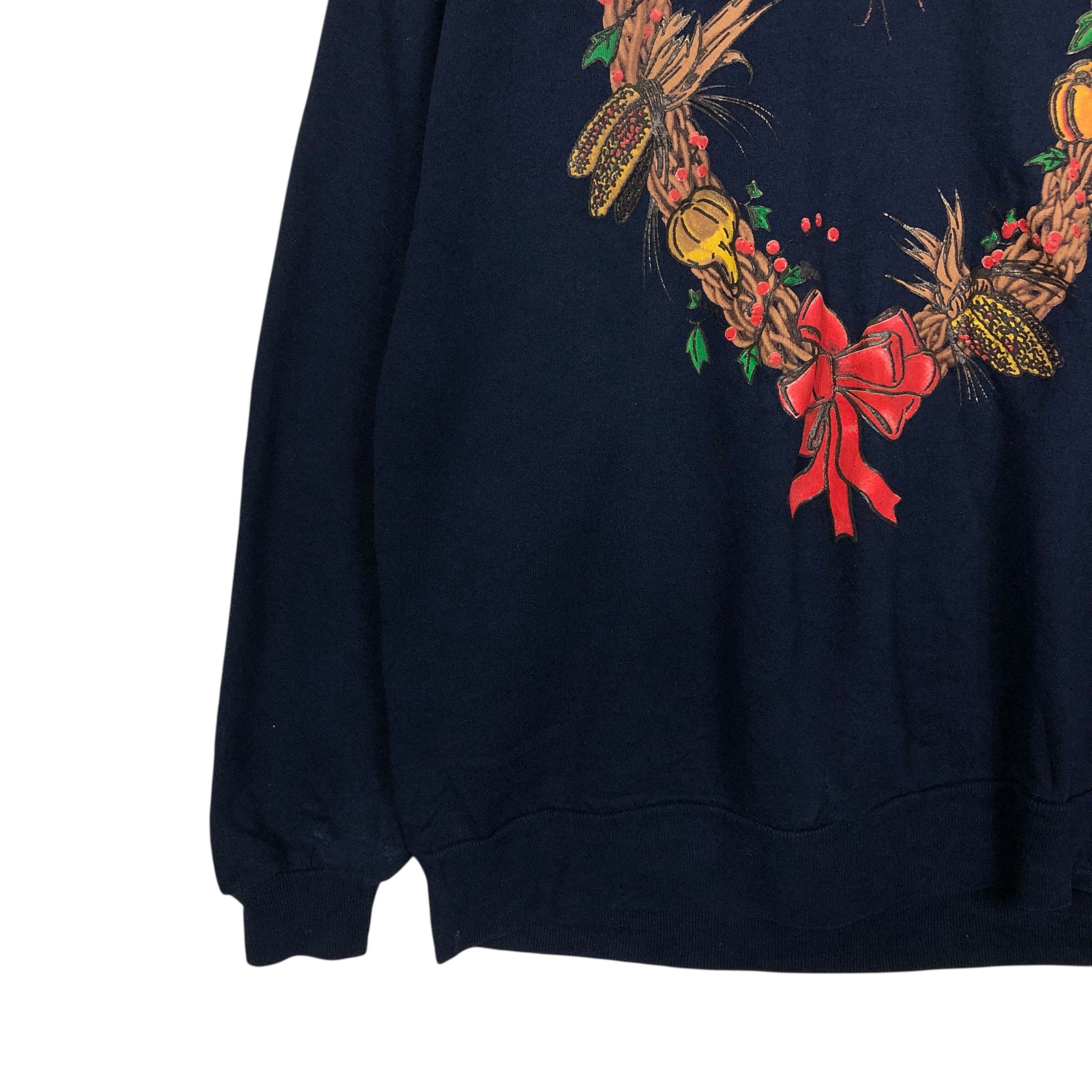Vintage 📌Vintage Sweatshirt Featuring a Heart Shaped Autumn Winter Size US L / EU 52-54 / 3 - 5 Thumbnail