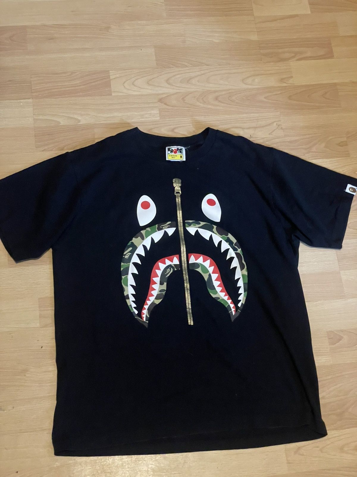 Bape BAPE ABC Camo Shark Tee Size US M / EU 48-50 / 2 - 1 Thumbnail