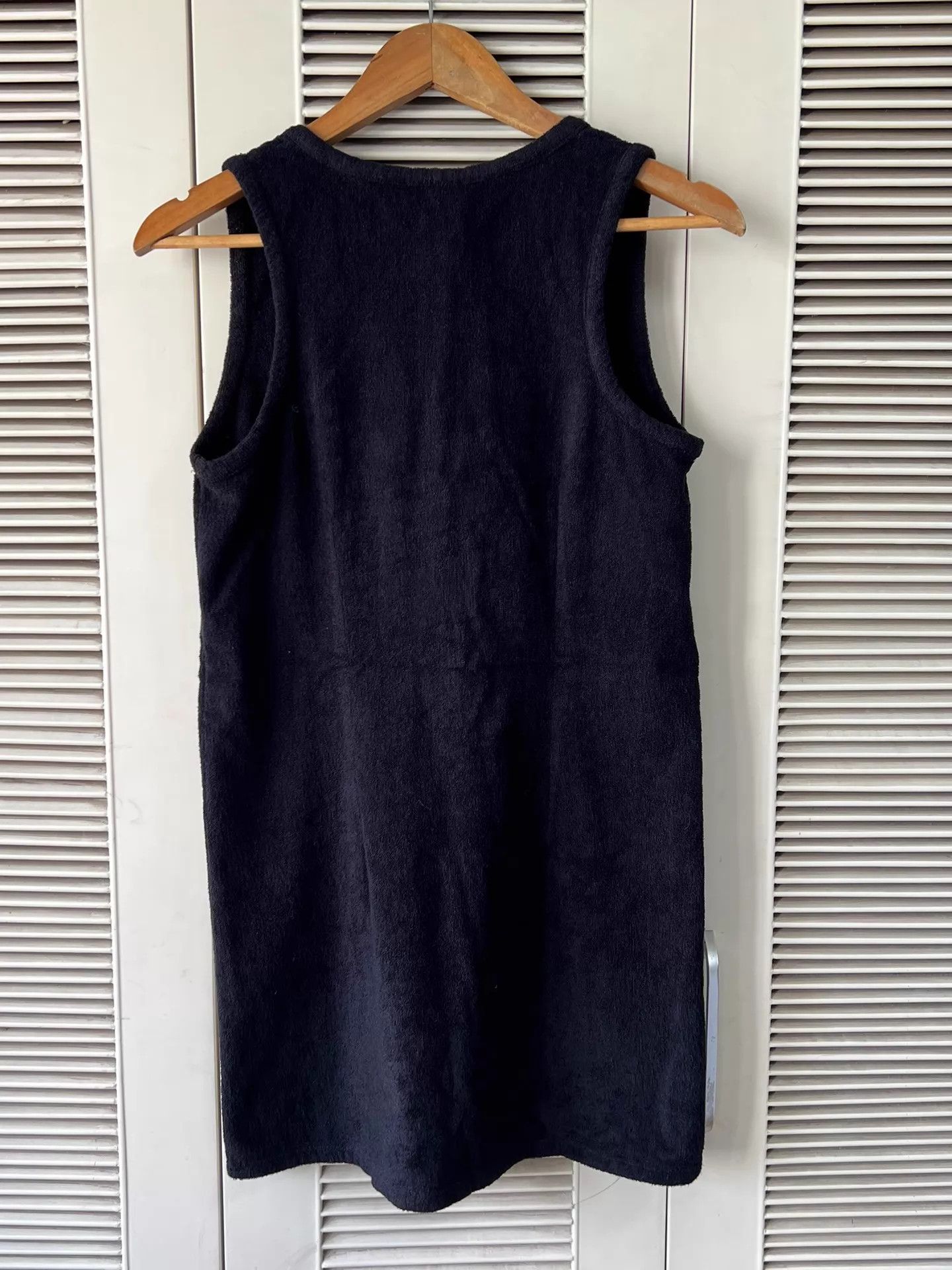 Chanel Chanel Sleeveless Black Dress w/ Gold Logo Size 36 Size XS / US 0-2 / IT 36-38 - 2 Thumbnail