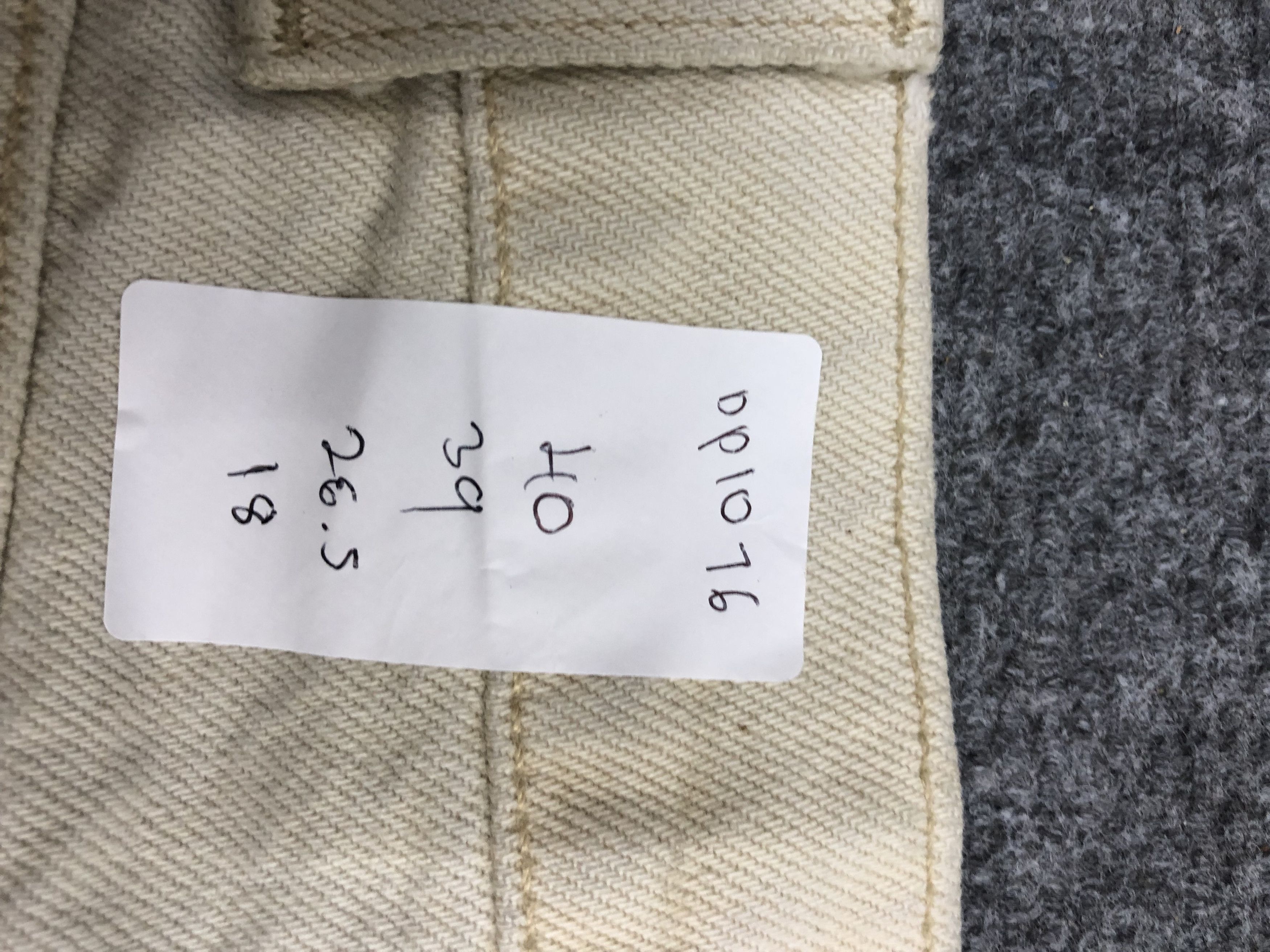Levi's Vintage Levis 550 Light Jeans DP1076 Size US 40 / EU 56 - 13 Thumbnail