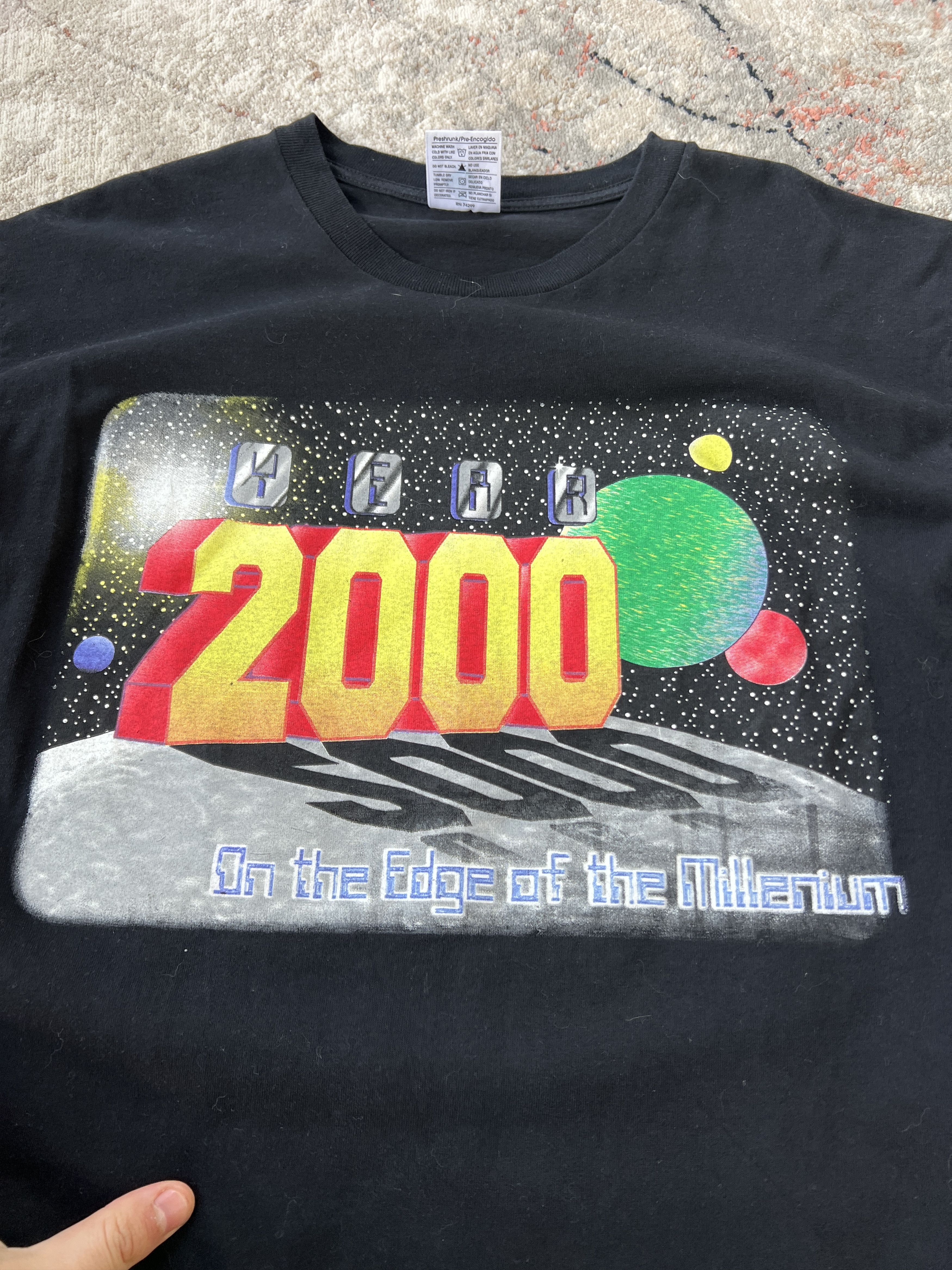 Vintage Year 2000 On the Edge of the Millenium Vintage Tee Size US L / EU 52-54 / 3 - 2 Thumbnail