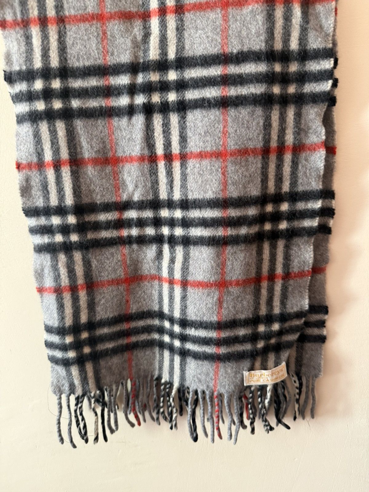 Burberry Vintage Cashmere Scarf Burberry’s OS Gray Chekered Luxury Size ONE SIZE - 7 Thumbnail