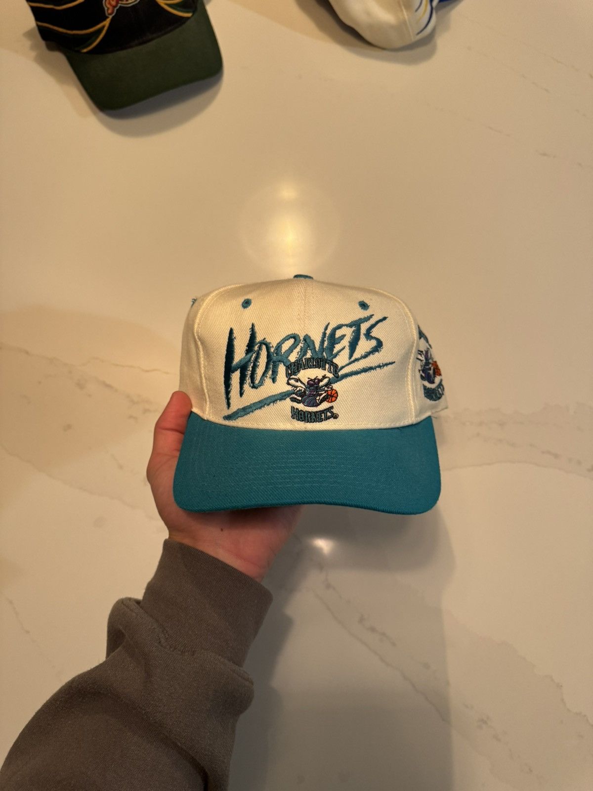 Vintage 90sVintage Hornets Snapback Size 30 - 1 Thumbnail