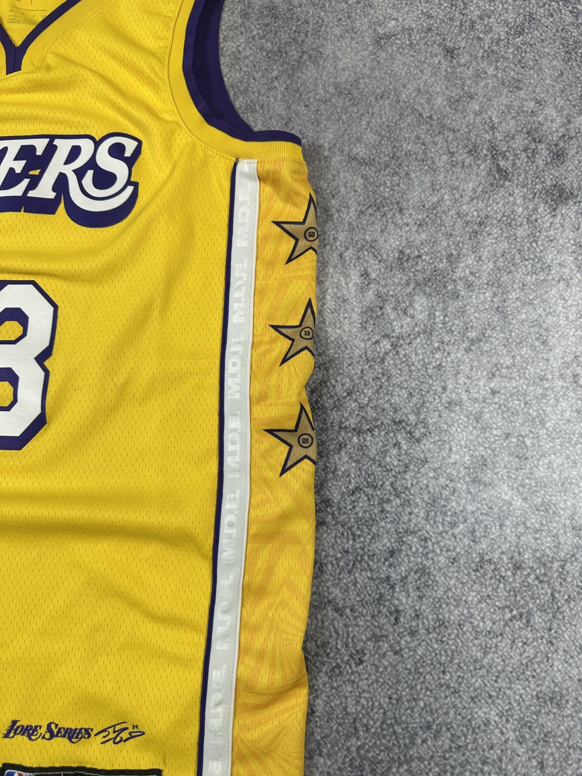 NBA Nike 23 James Lakers Logo Jersey Streetwear Rare USA NBA S Size US S / EU 44-46 / 1 - 3 Thumbnail