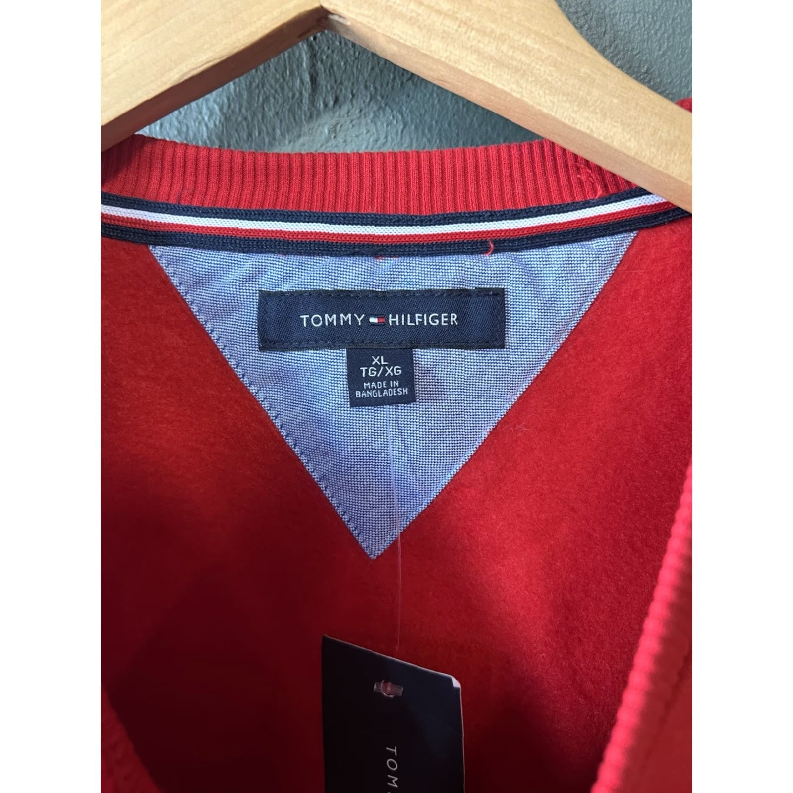 Tommy Hilfiger Tommy Hilfiger Mens Red Short Sleeve Pullover Sweatshirt XL NWT Size US XL / EU 56 / 4 - 3 Thumbnail