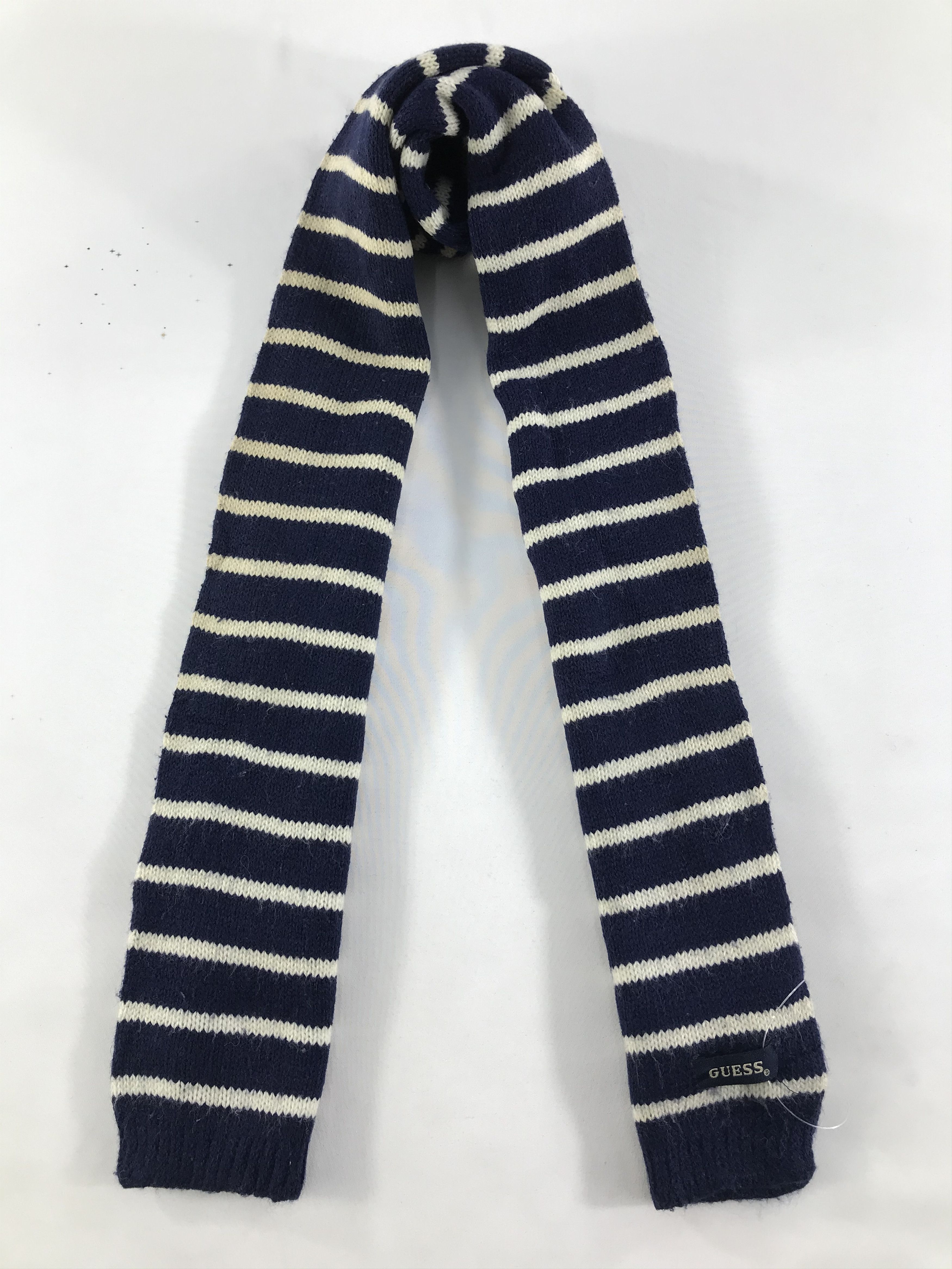 Guess Scarf / Muffler / Neckwear - WW2265