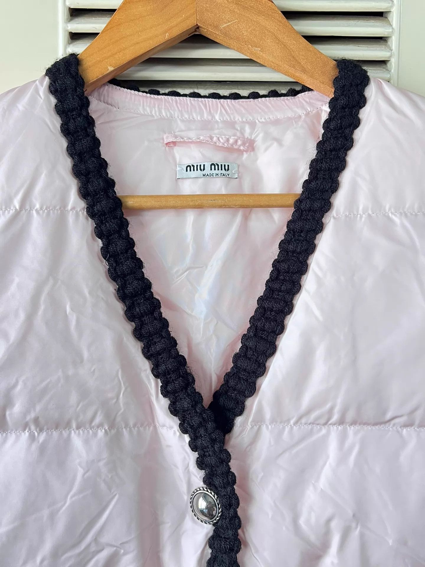 Miu Miu MIU MIU pink down jacket 38 classic V-neck black lace trim Size XS / US 0-2 / IT 36-38 - 4 Thumbnail