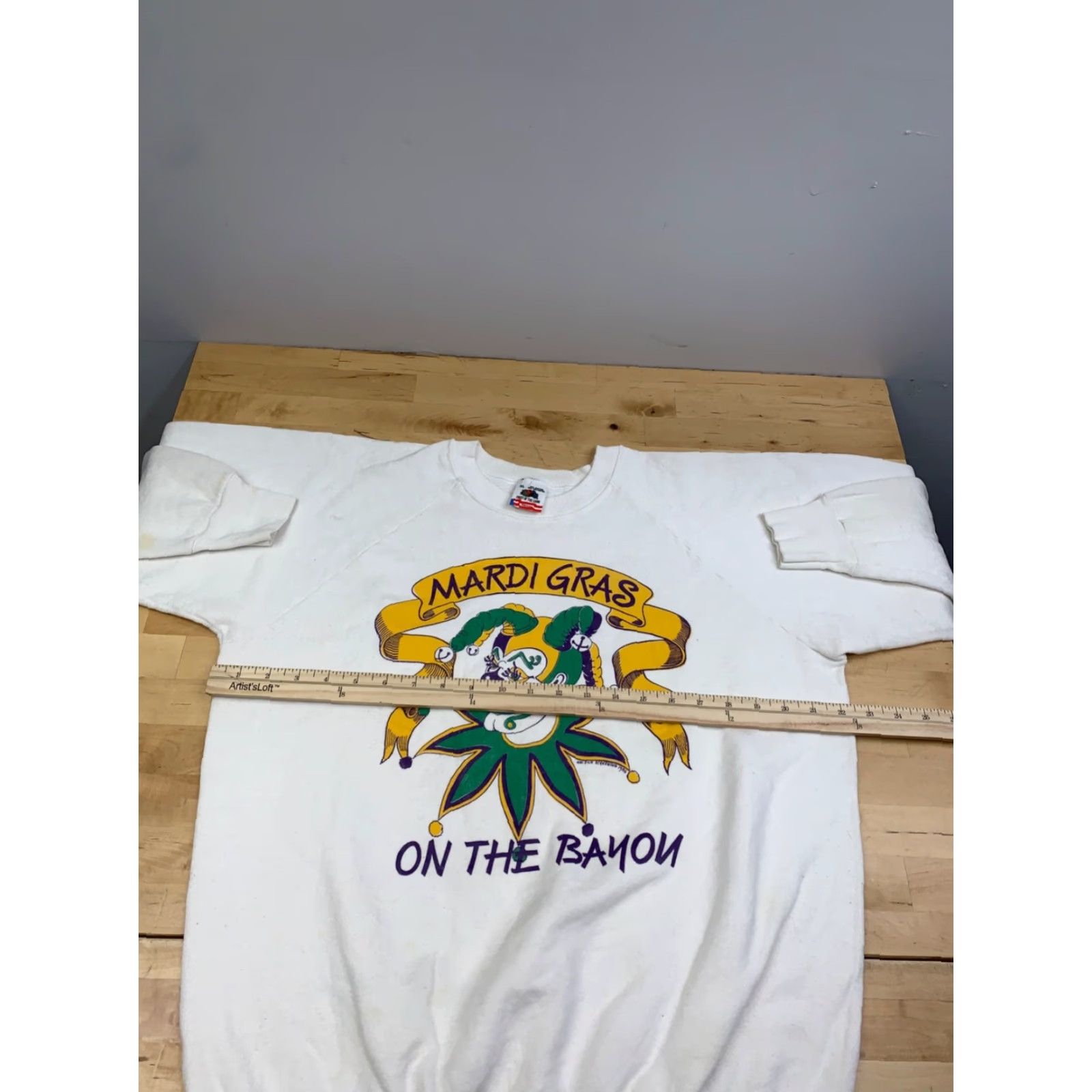 Fruit Of The Loom VINTAGE Fruit of the Loom Sweatshirt Mens XL White 80s Distress Bayou Mardi Gras Crew Neck Long Sleeve Pullover Graphic Print All Seasons 12507 Size US XL / EU 56 / 4 - 6 Thumbnail