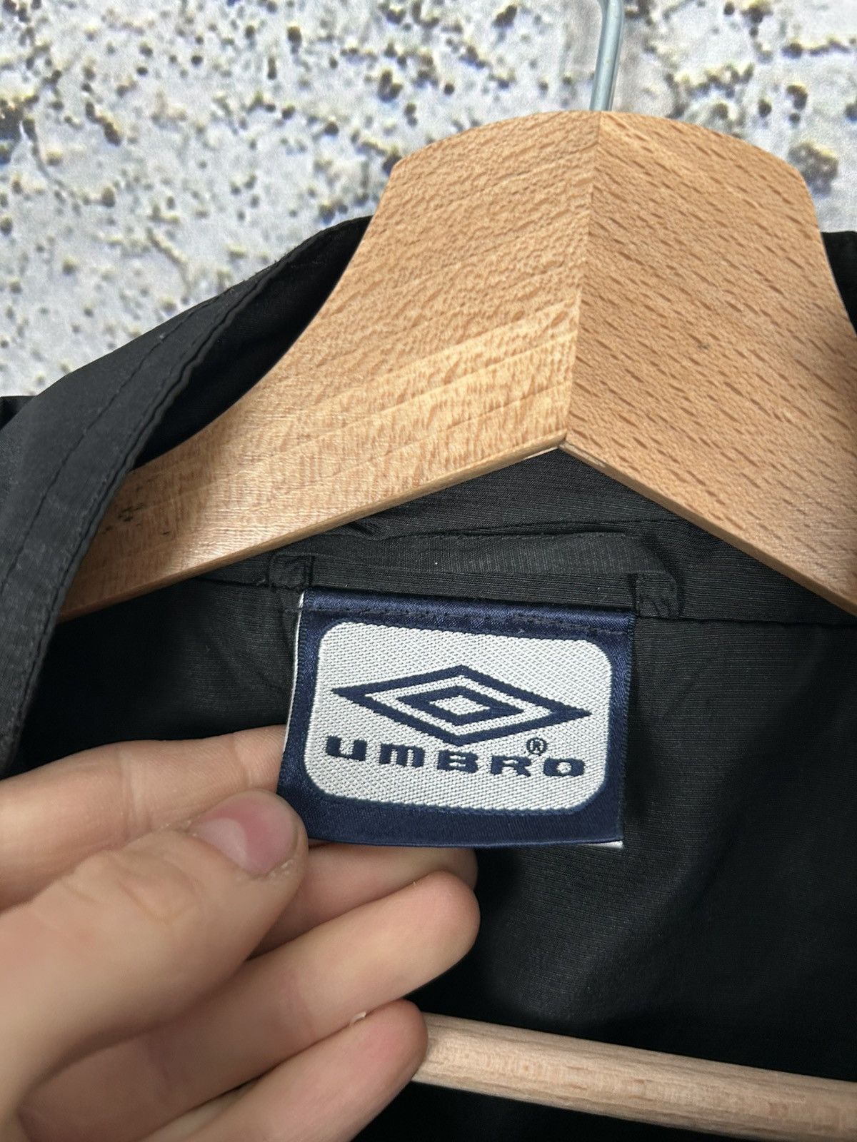 Umbro Vintage Umbro Black Light Jacket Sport Football Streetwear Size US XL / EU 56 / 4 - 6 Thumbnail
